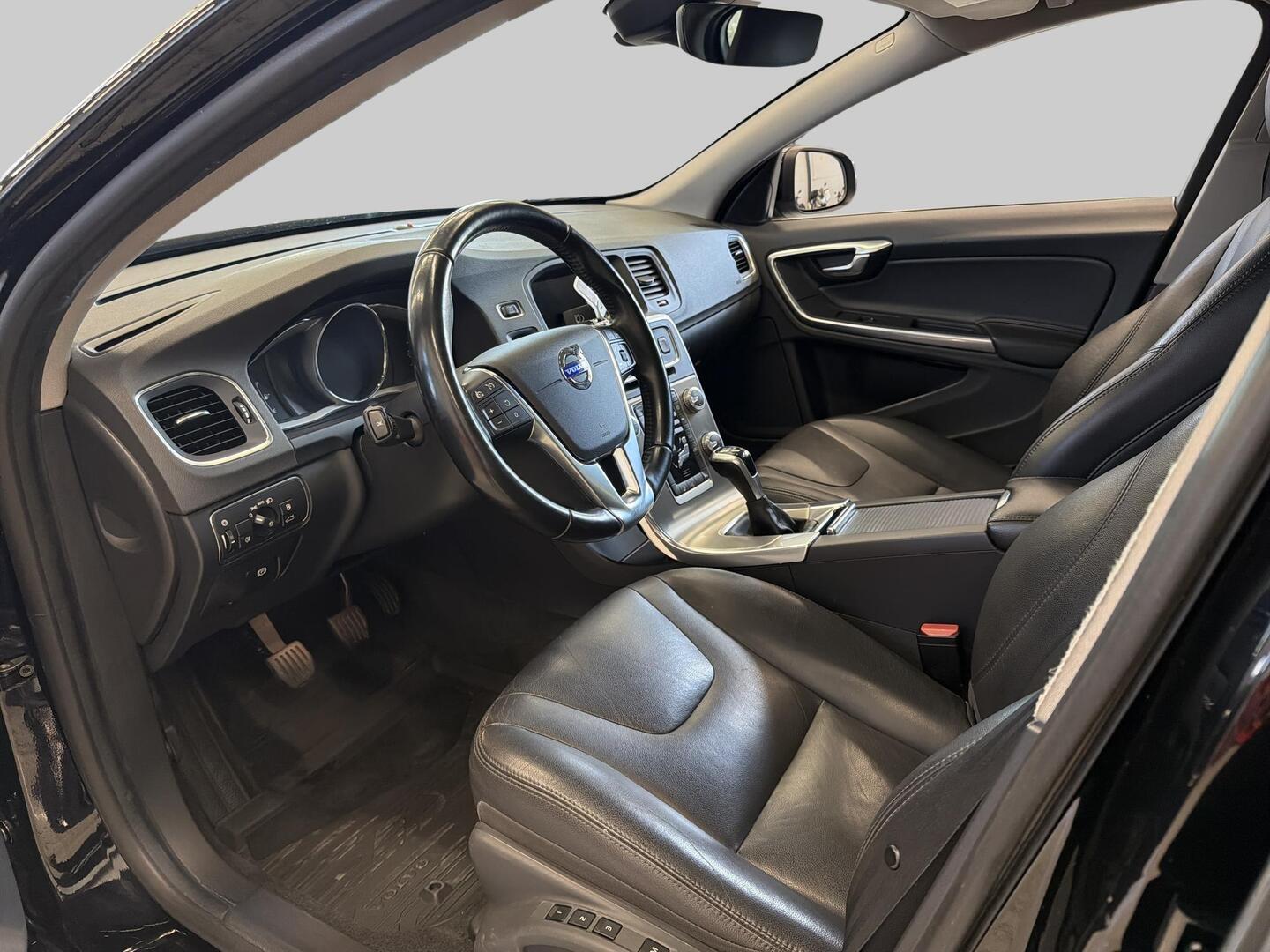 VOLVO S60 2018