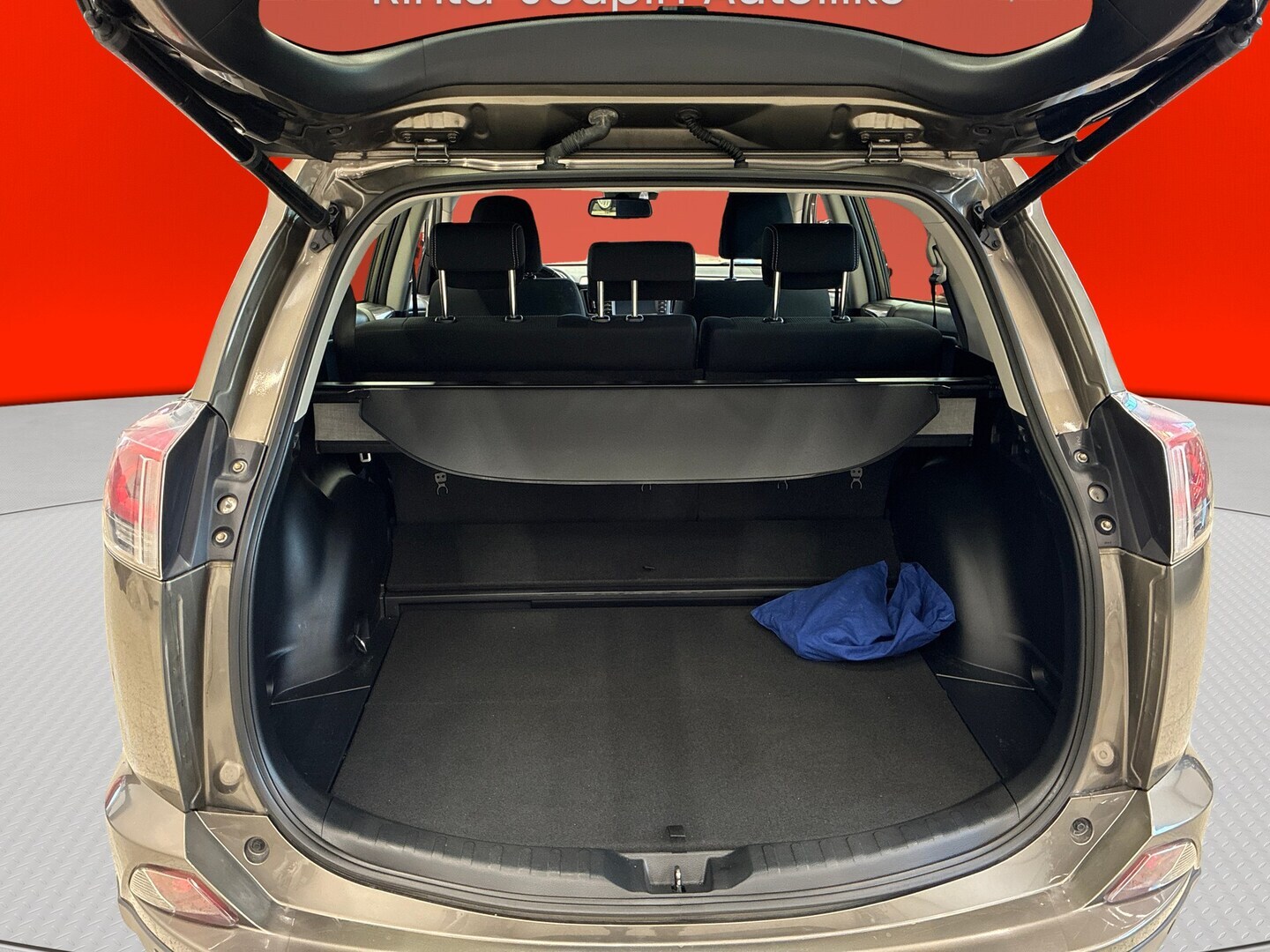 TOYOTA RAV4 2018