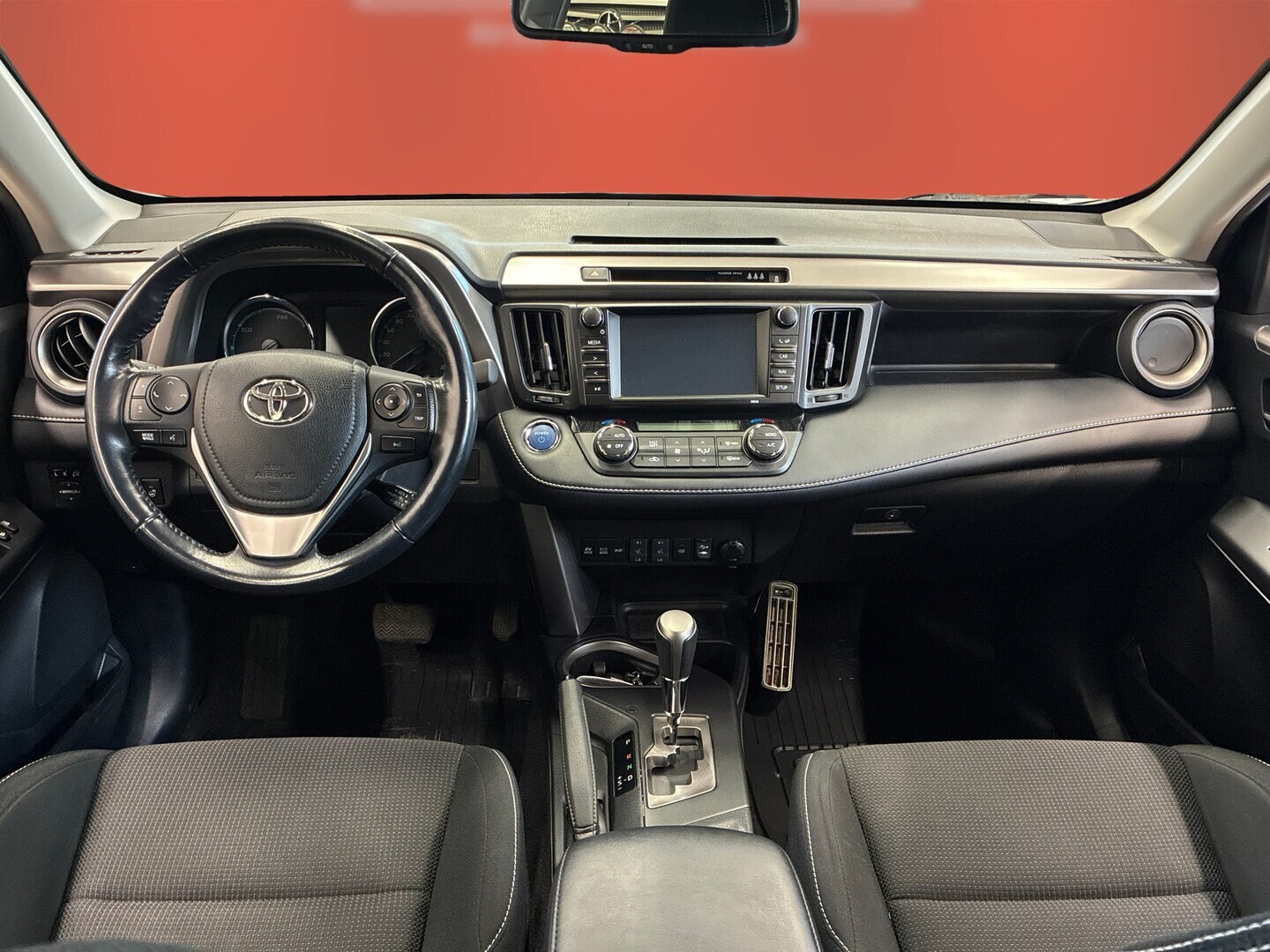 TOYOTA RAV4 2018
