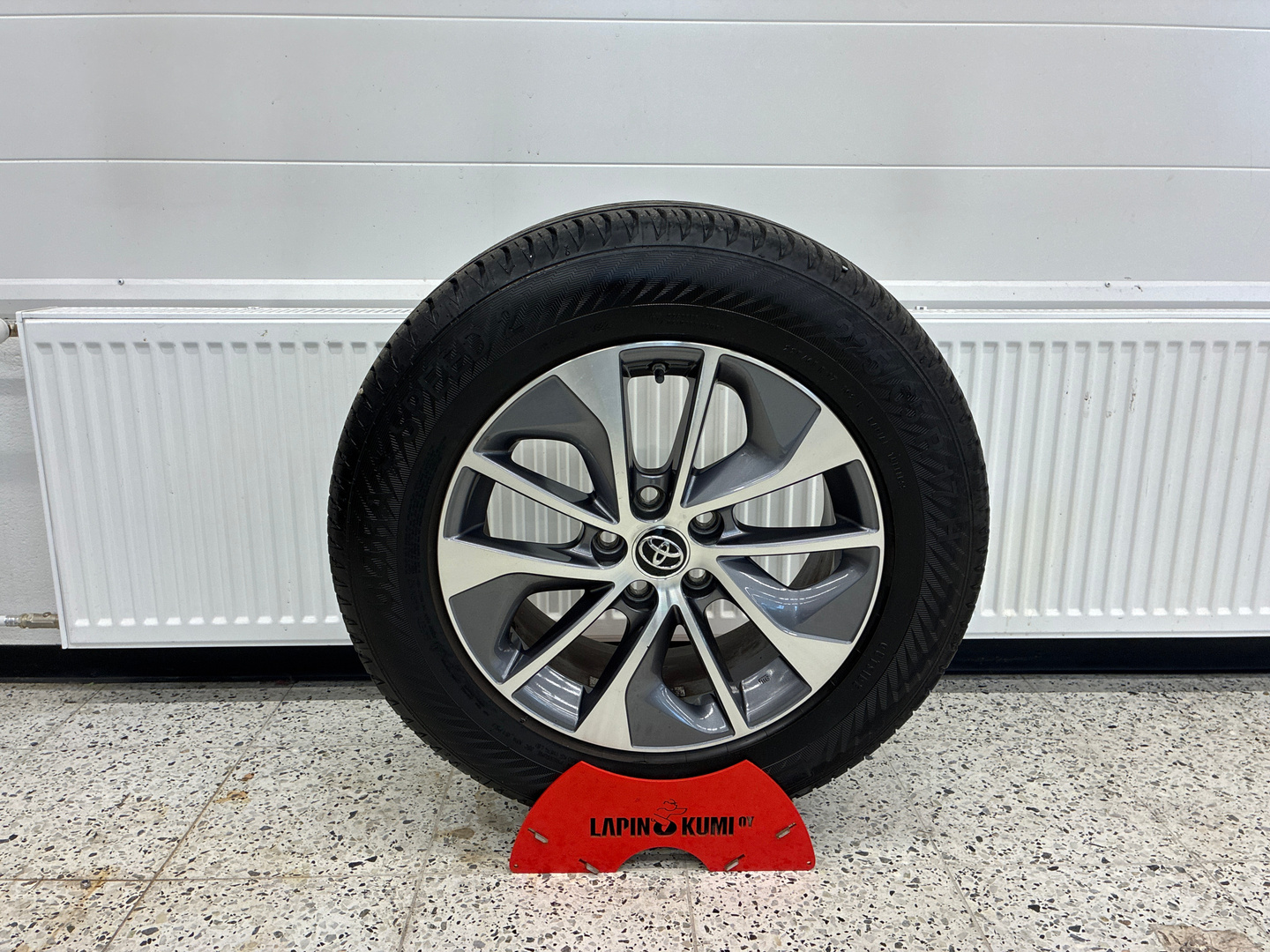 TOYOTA RAV4 2018