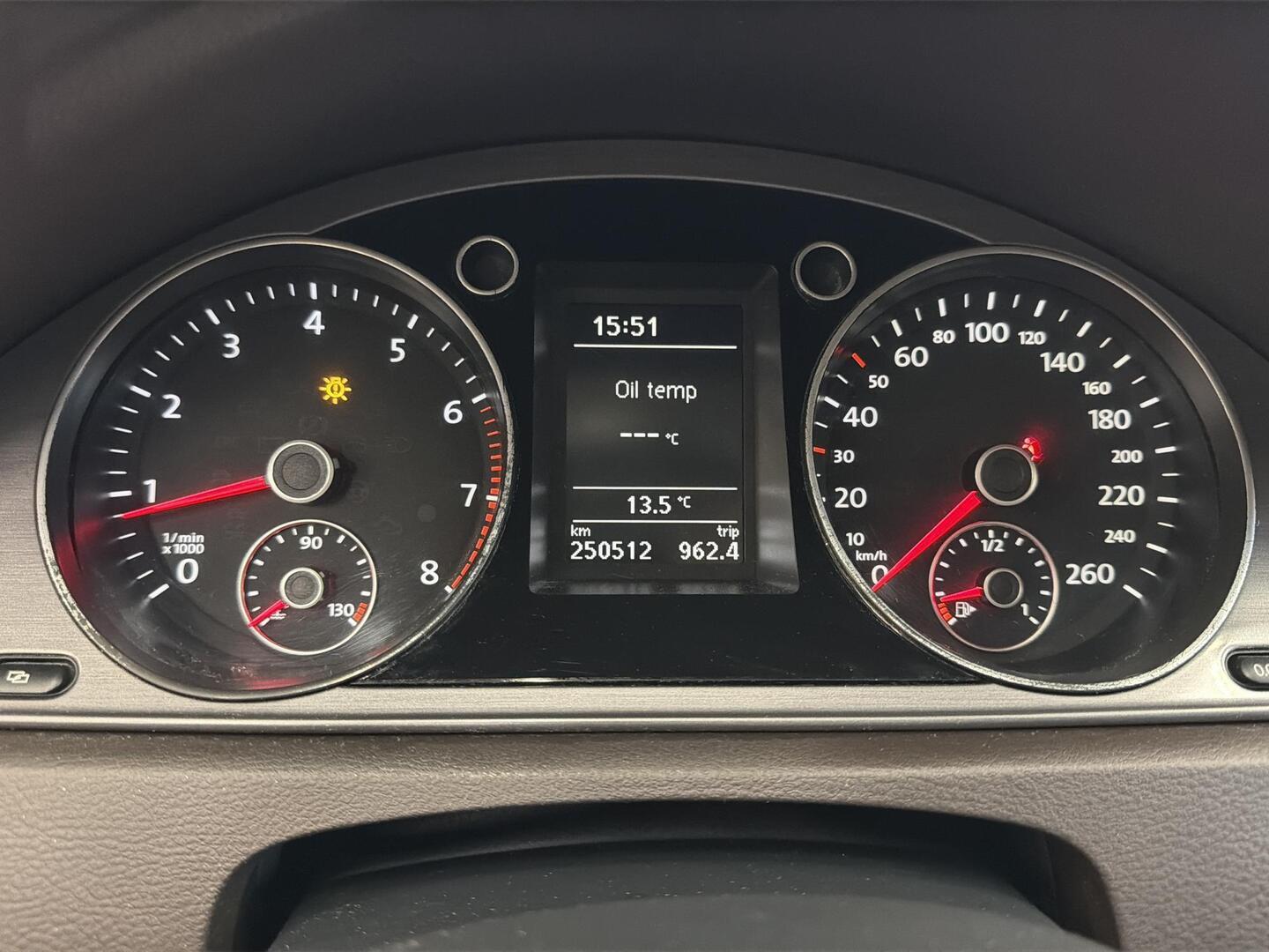 VOLKSWAGEN Passat 2011