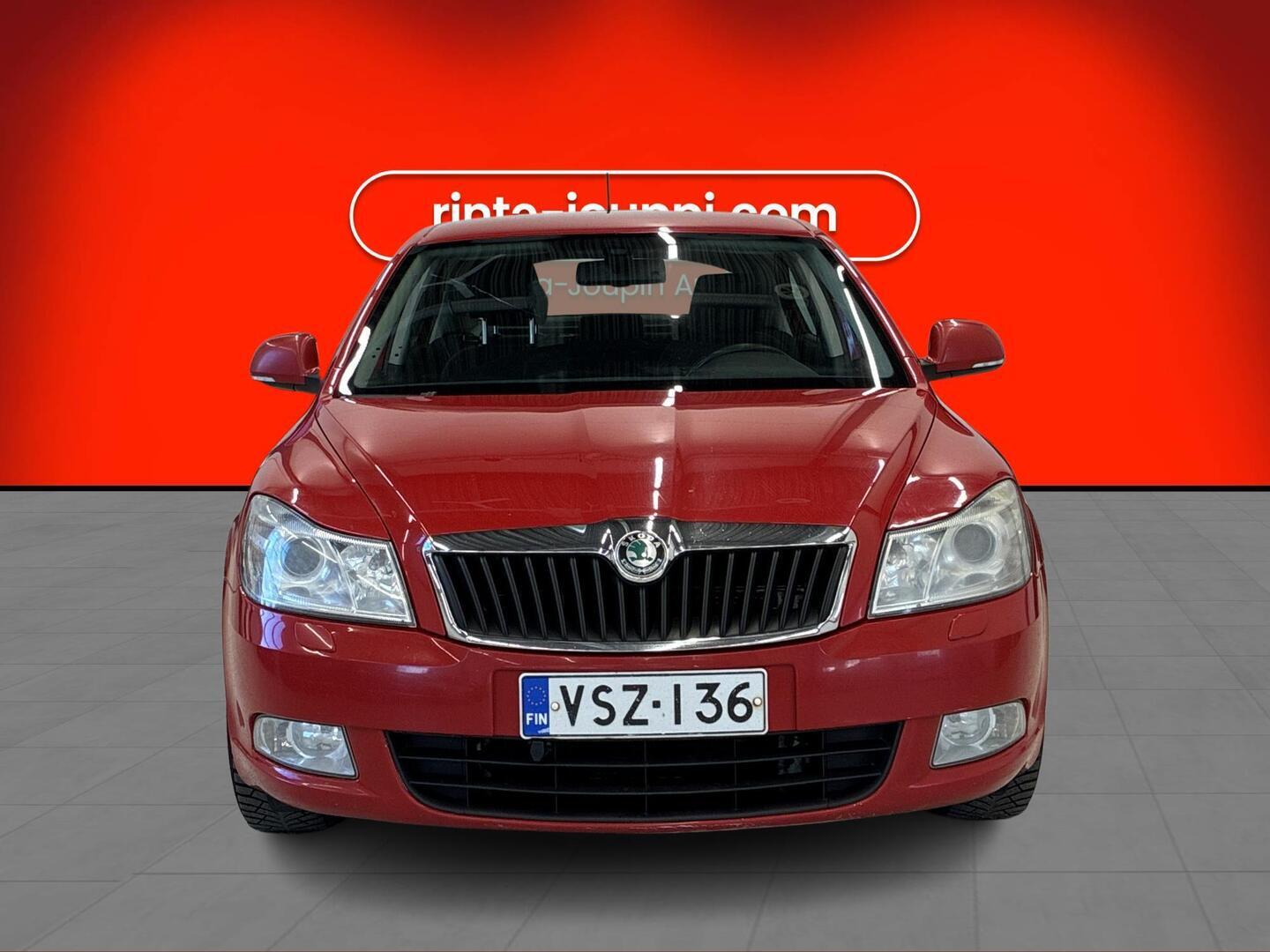 SKODA Octavia 2012