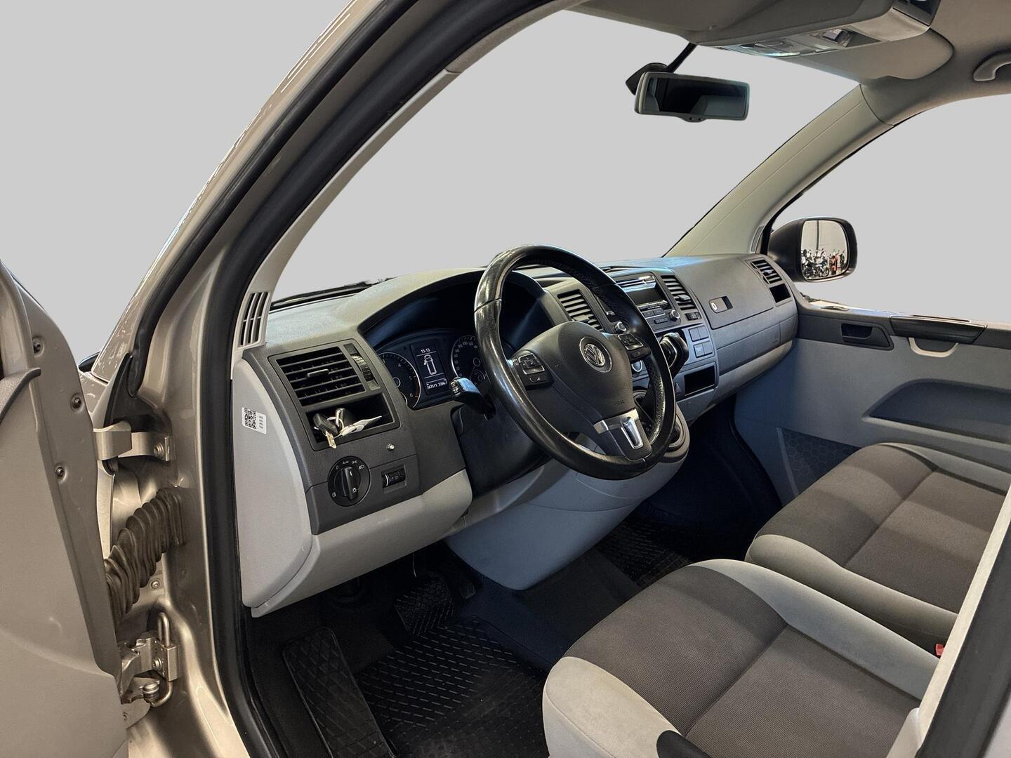 VOLKSWAGEN Transporter 2014