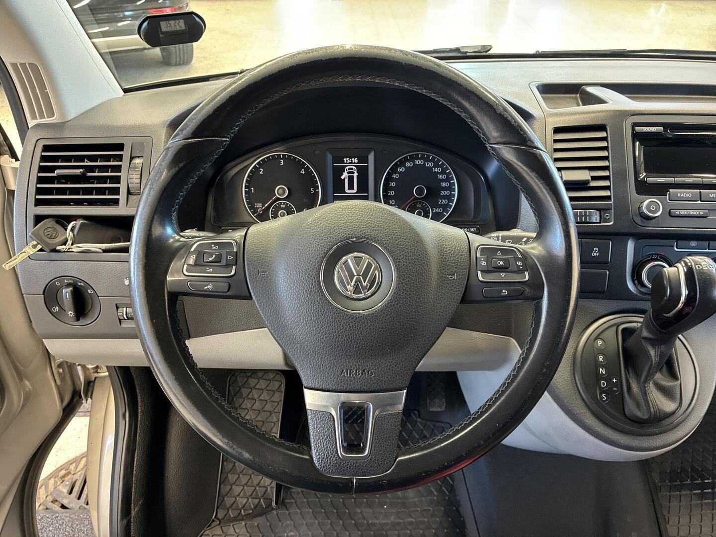 VOLKSWAGEN Transporter 2014