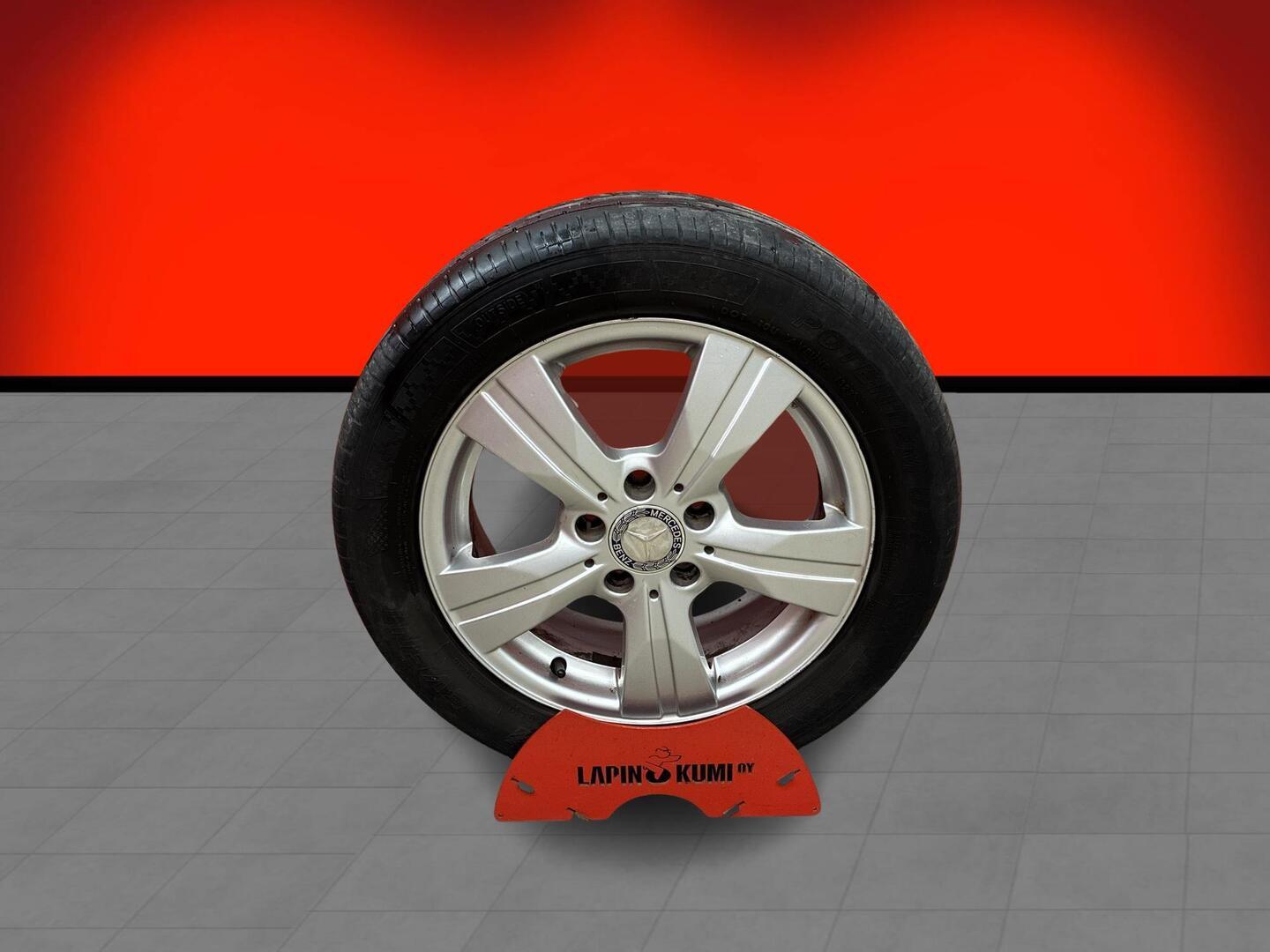 MERCEDES-BENZ B 2009