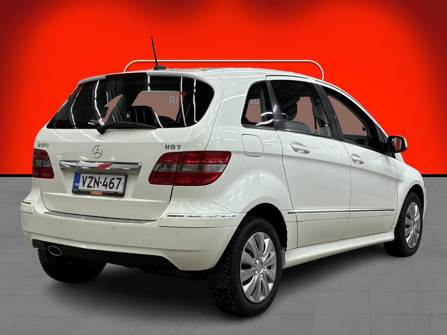 MERCEDES-BENZ B 2009