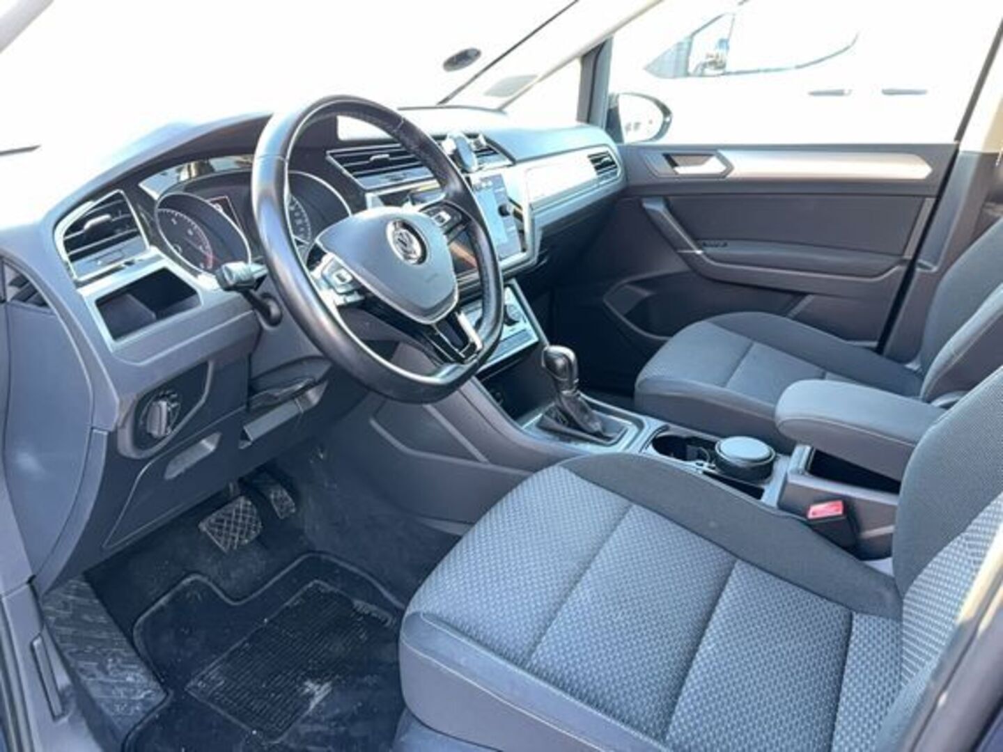 VOLKSWAGEN TOURAN 2019