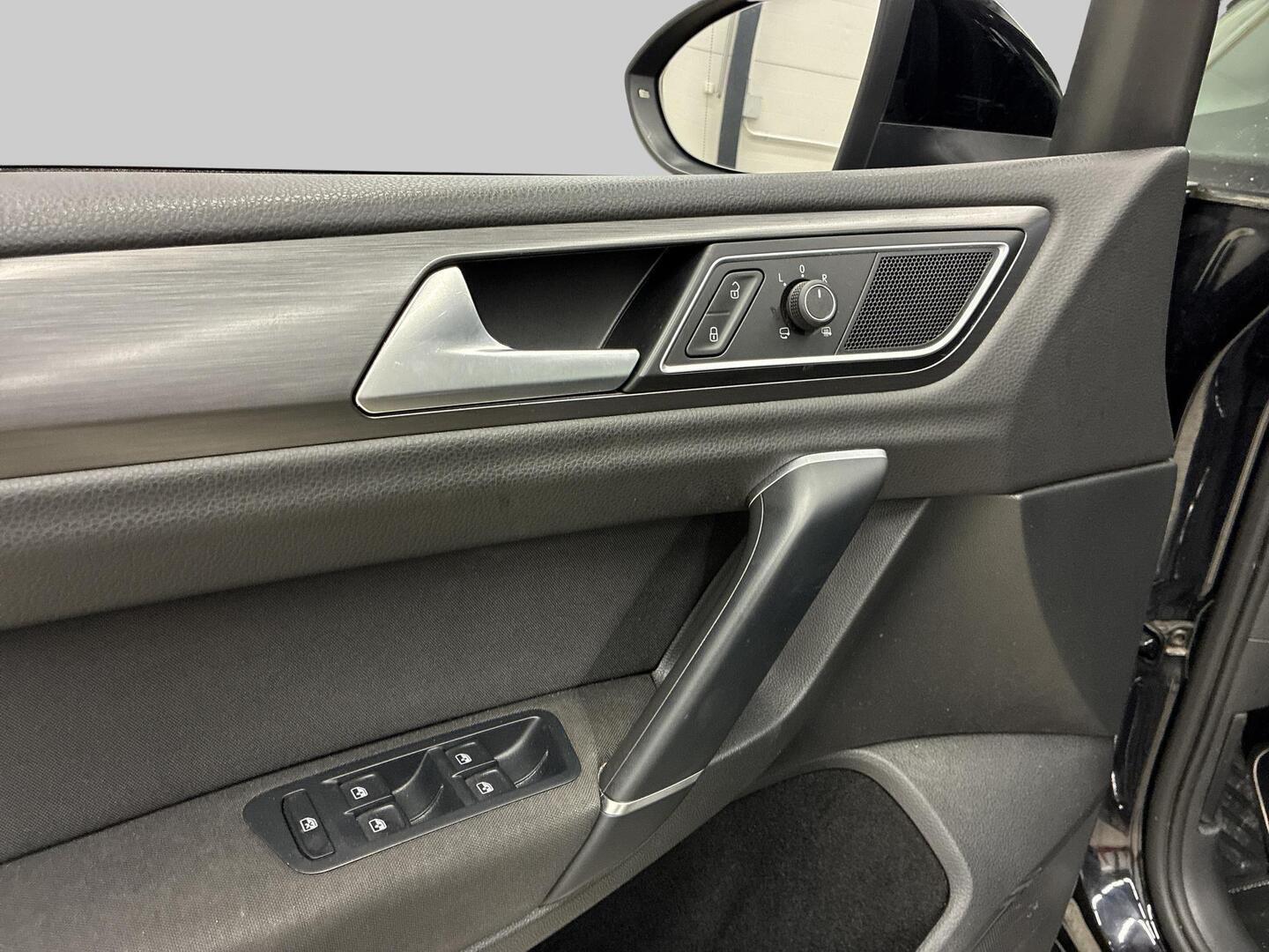 VOLKSWAGEN GOLF SPORTSVAN 2019