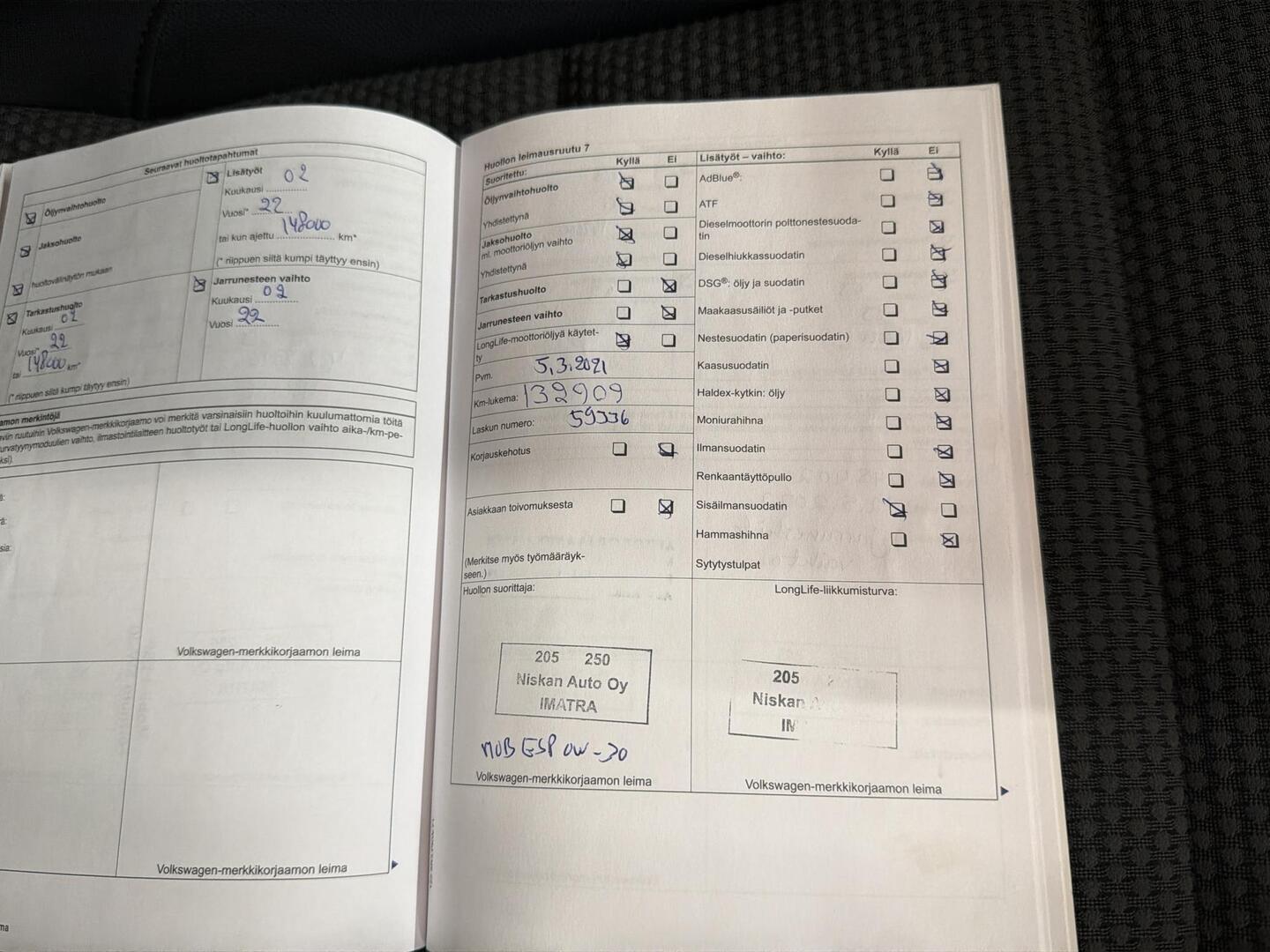 VOLKSWAGEN Golf 2012