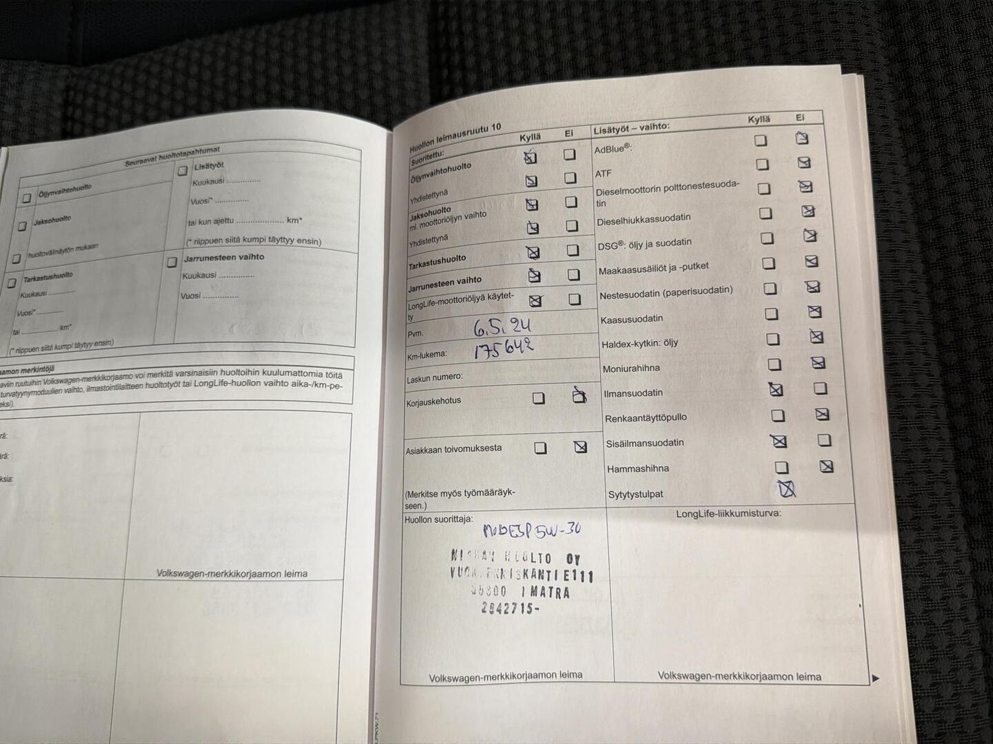 VOLKSWAGEN Golf 2012