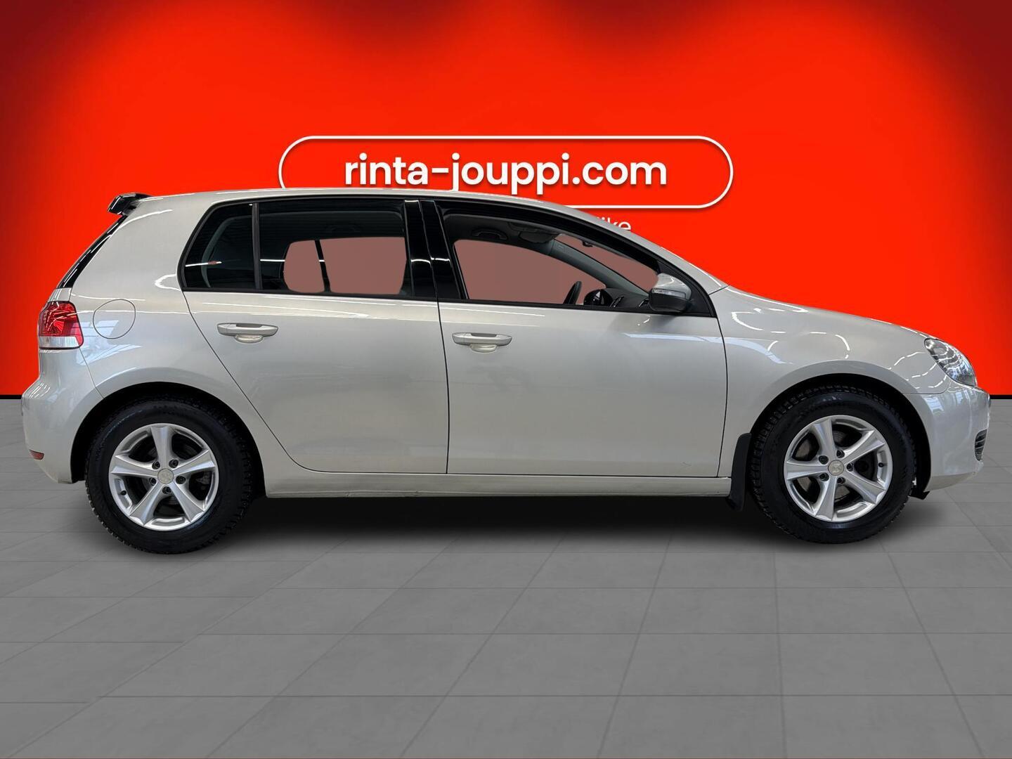 VOLKSWAGEN Golf 2012