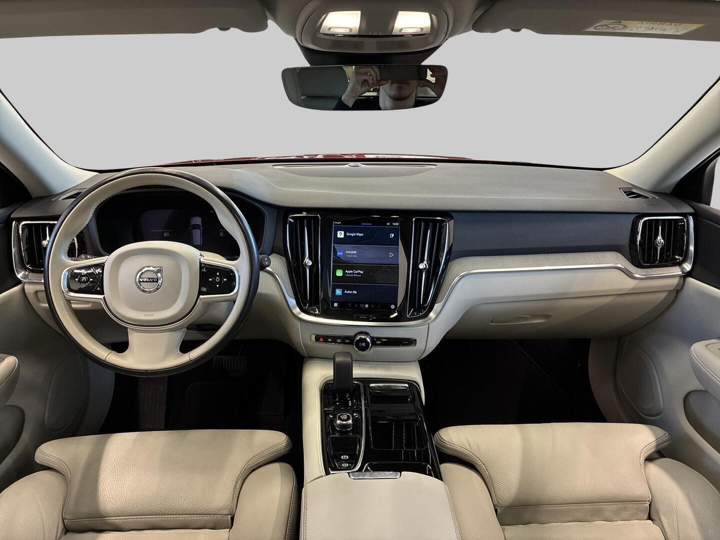 VOLVO V60 2023