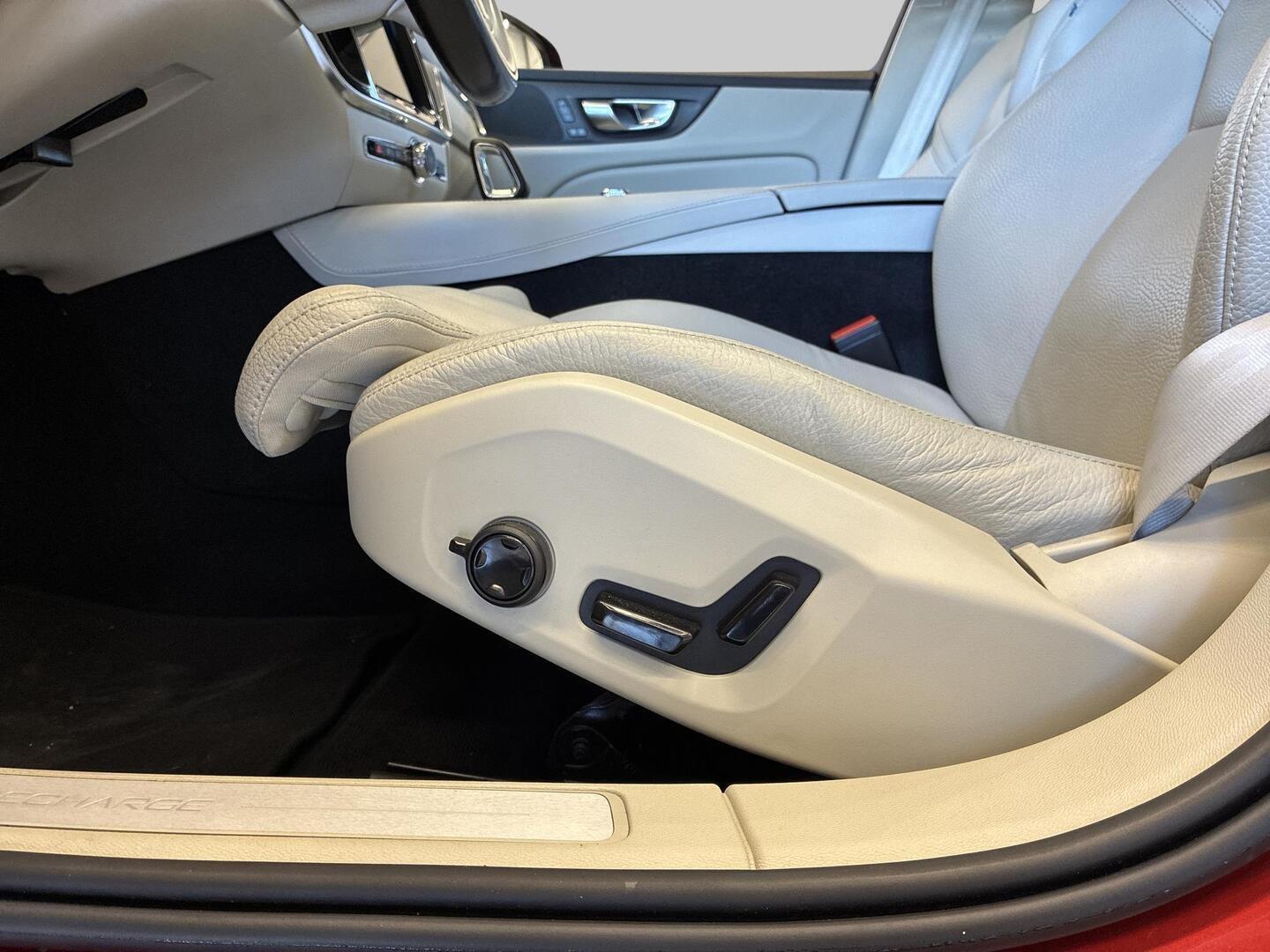 VOLVO V60 2023