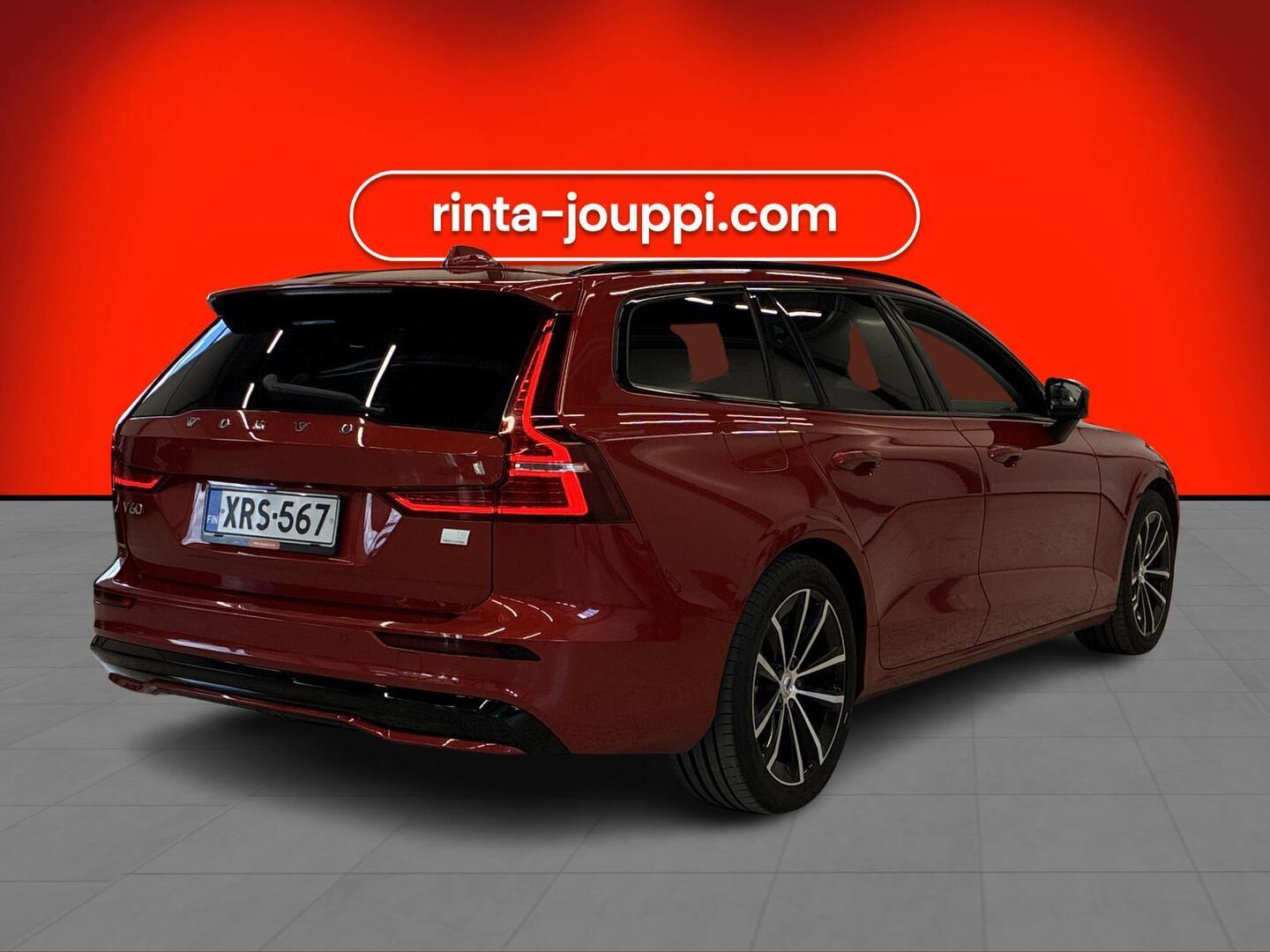 VOLVO V60 2023