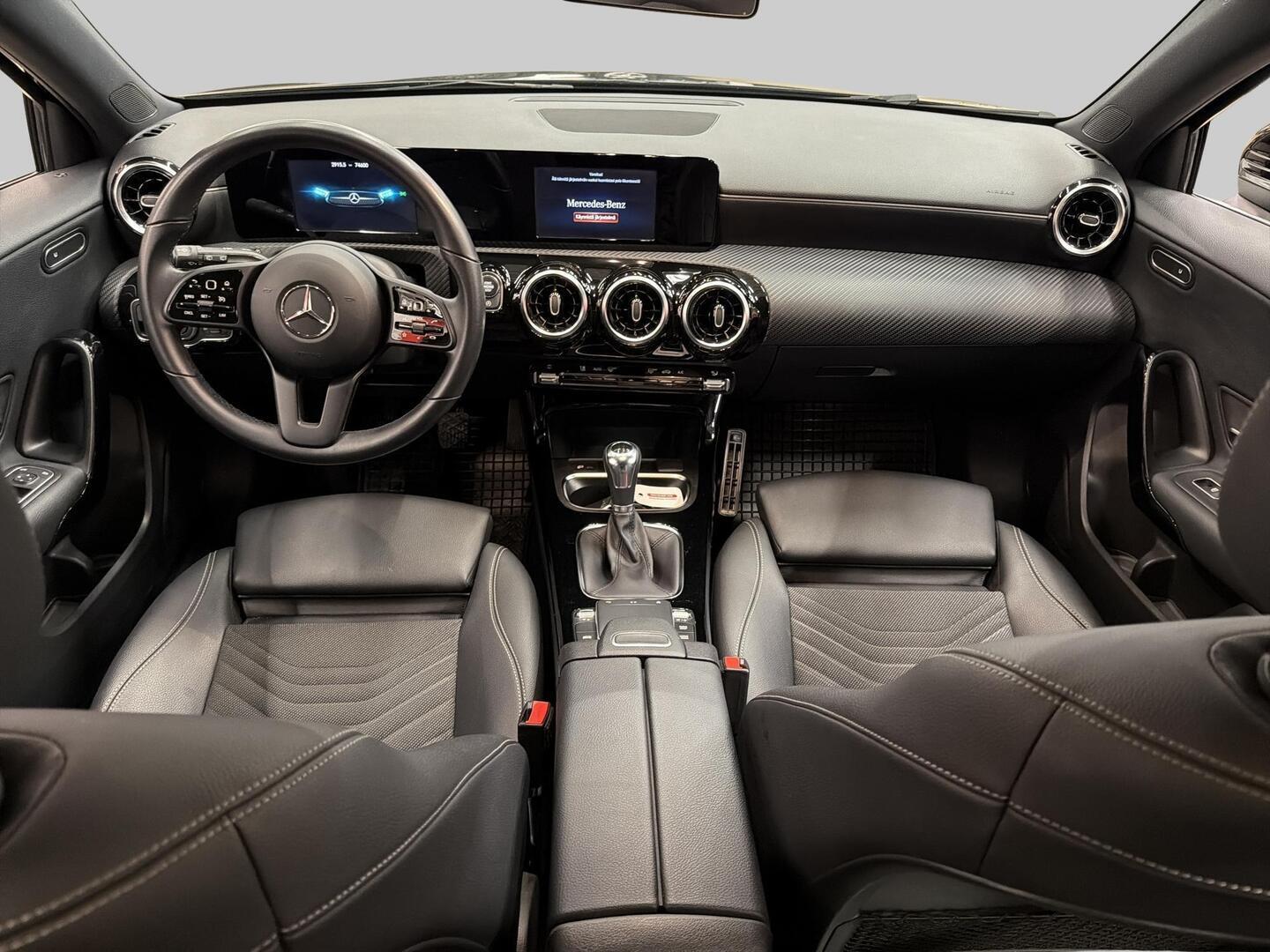 MERCEDES-BENZ A 2020