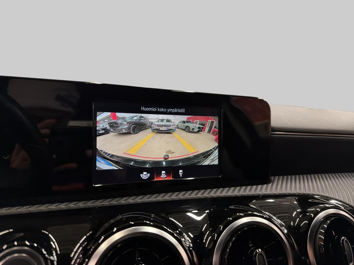 MERCEDES-BENZ A 2020