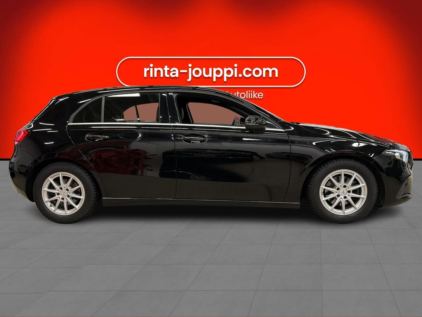 MERCEDES-BENZ A 2020