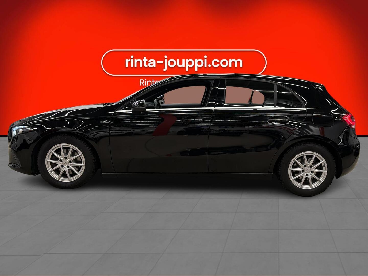 MERCEDES-BENZ A 2020