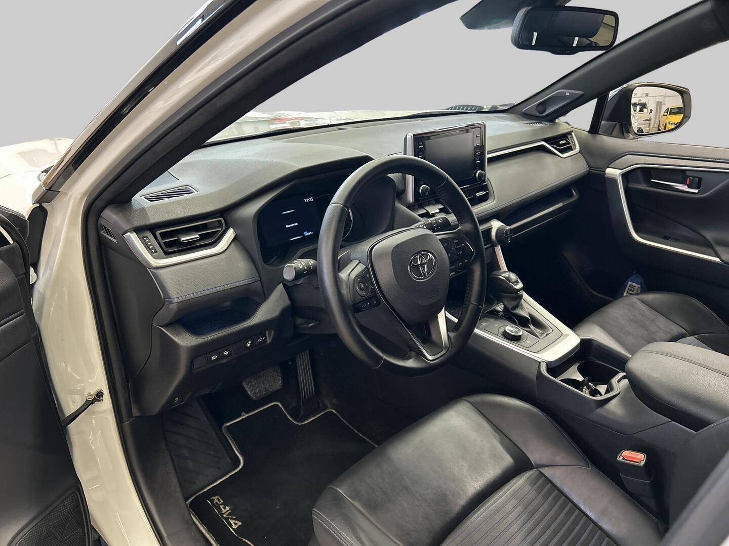 TOYOTA RAV4 2019