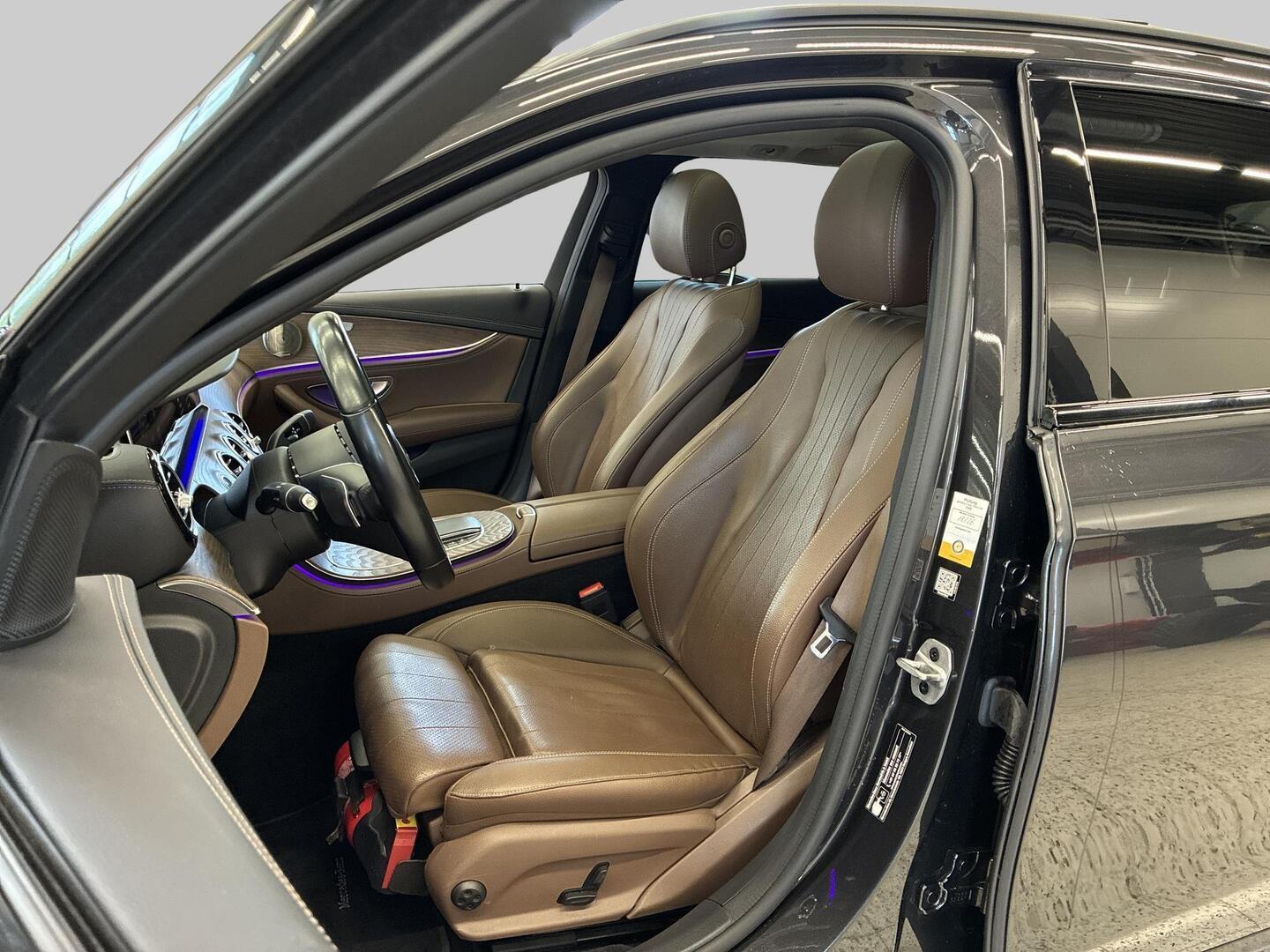 MERCEDES-BENZ E 2023