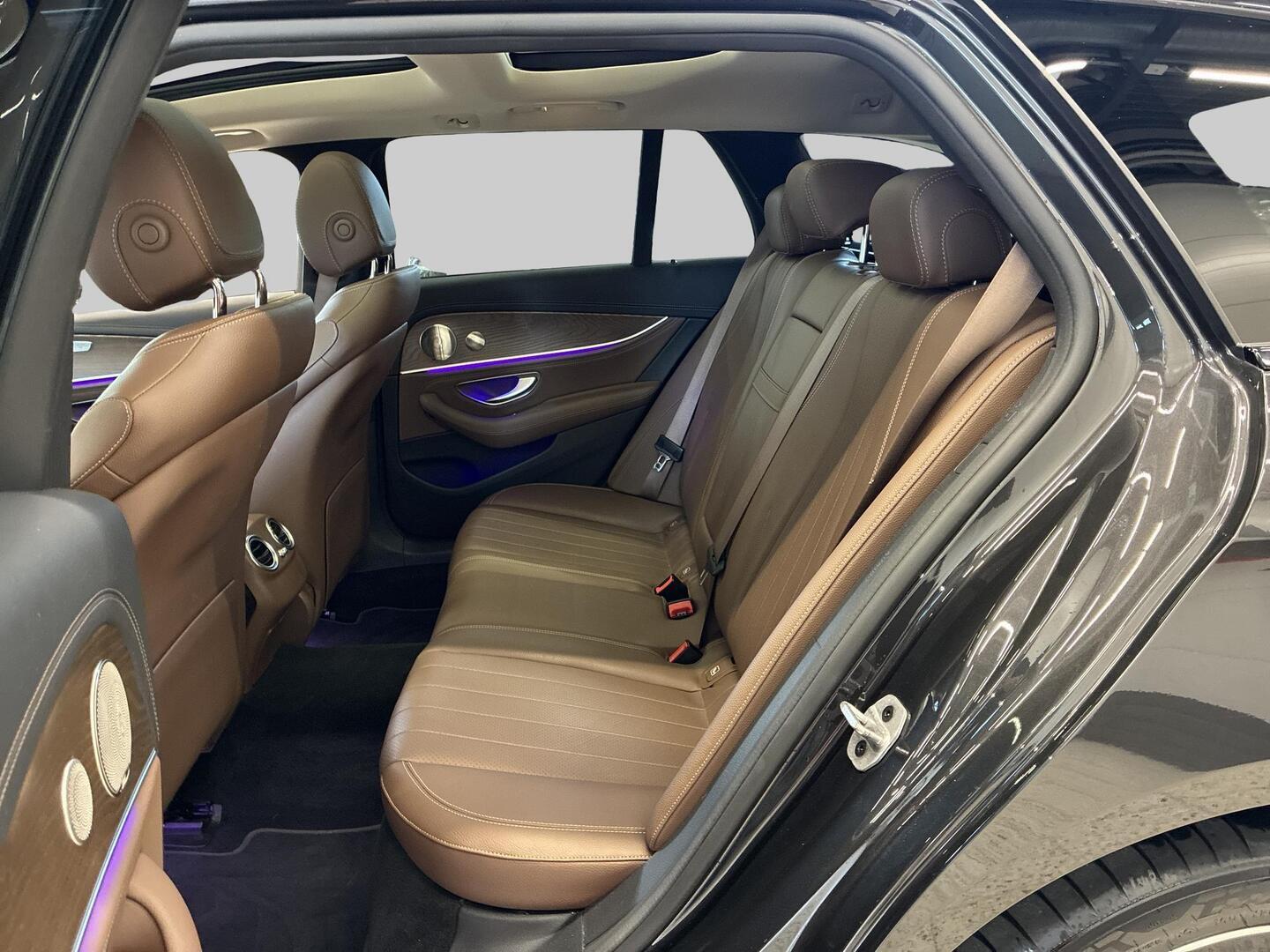 MERCEDES-BENZ E 2023