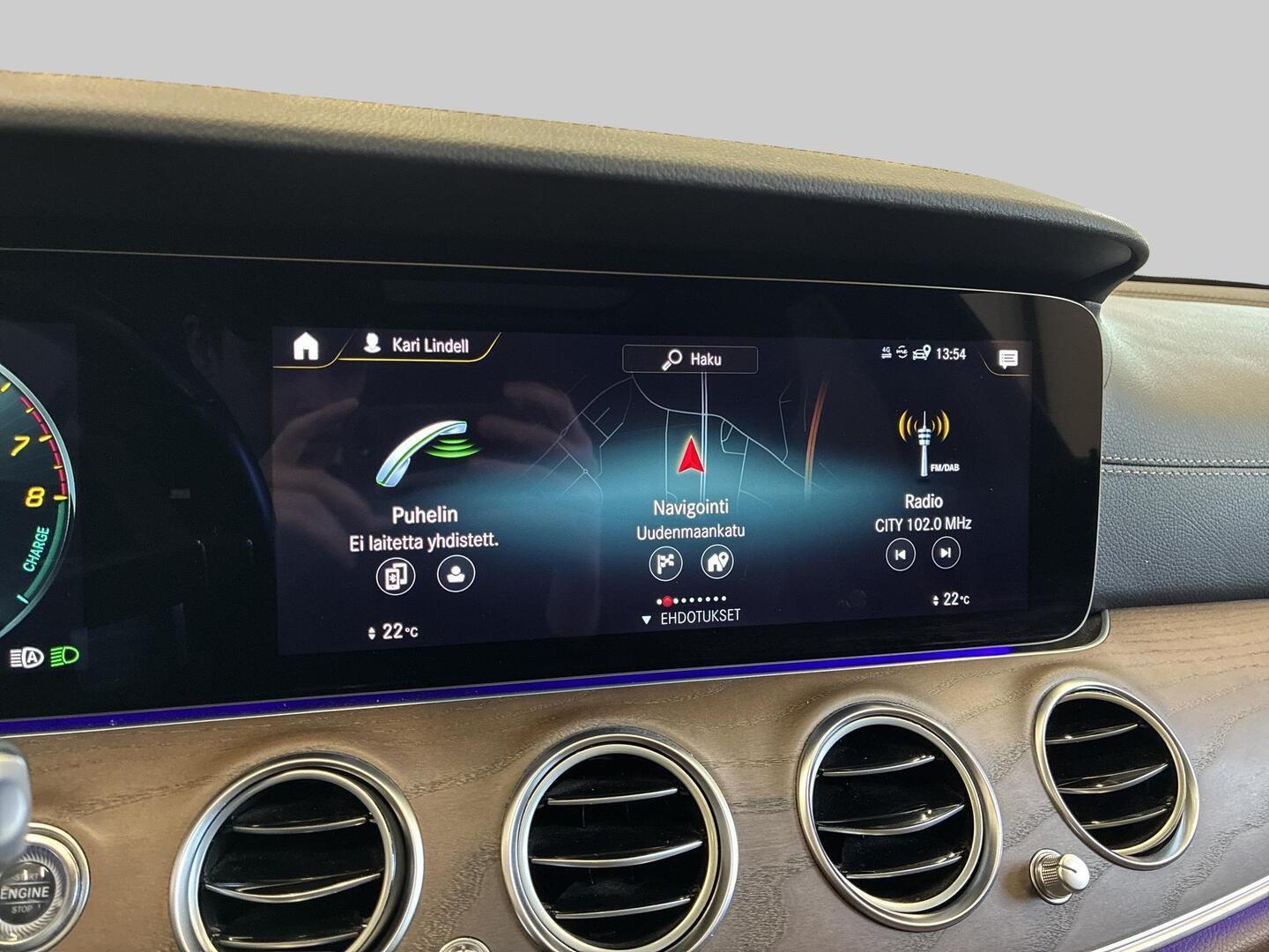 MERCEDES-BENZ E 2023