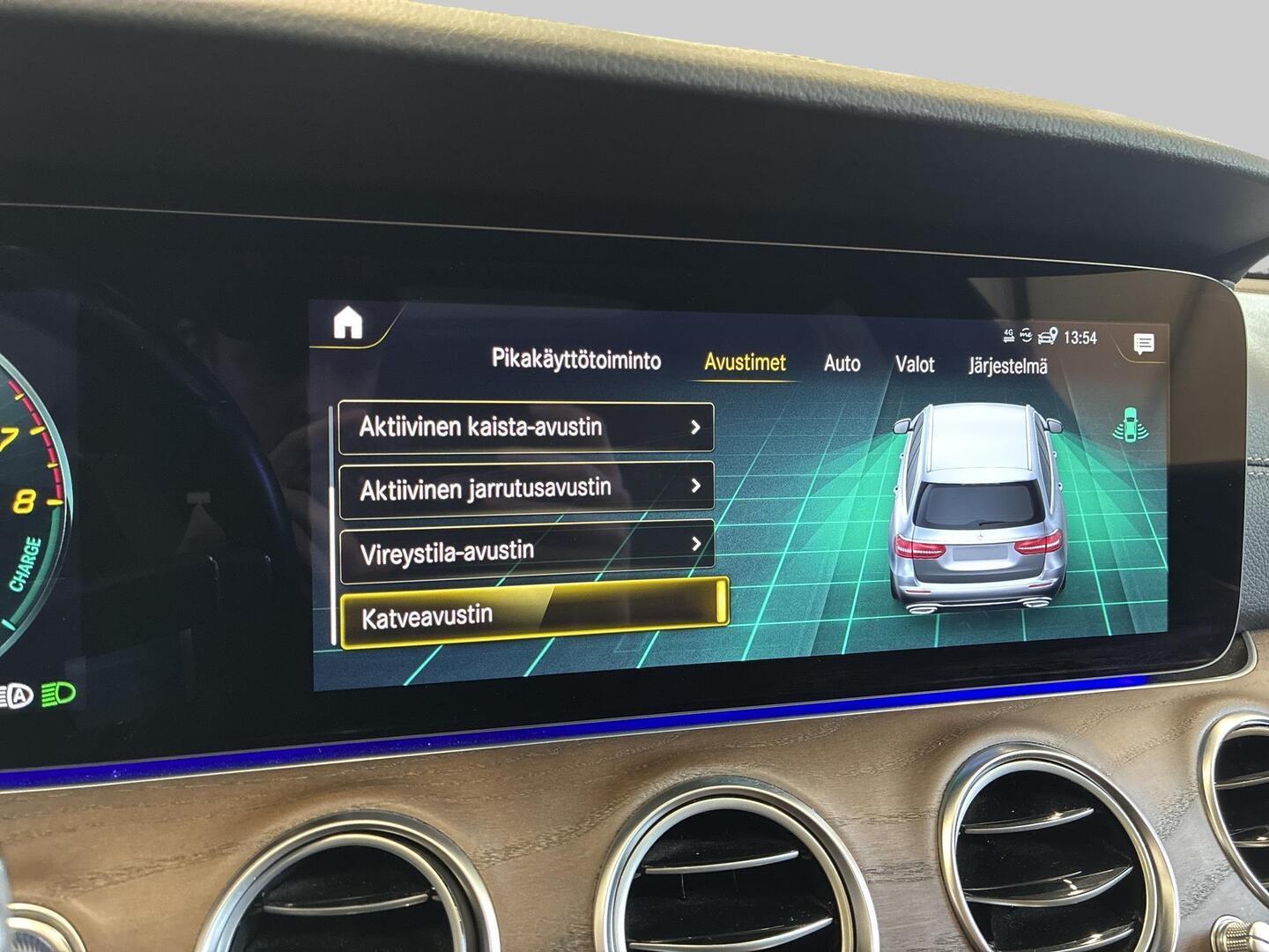 MERCEDES-BENZ E 2023