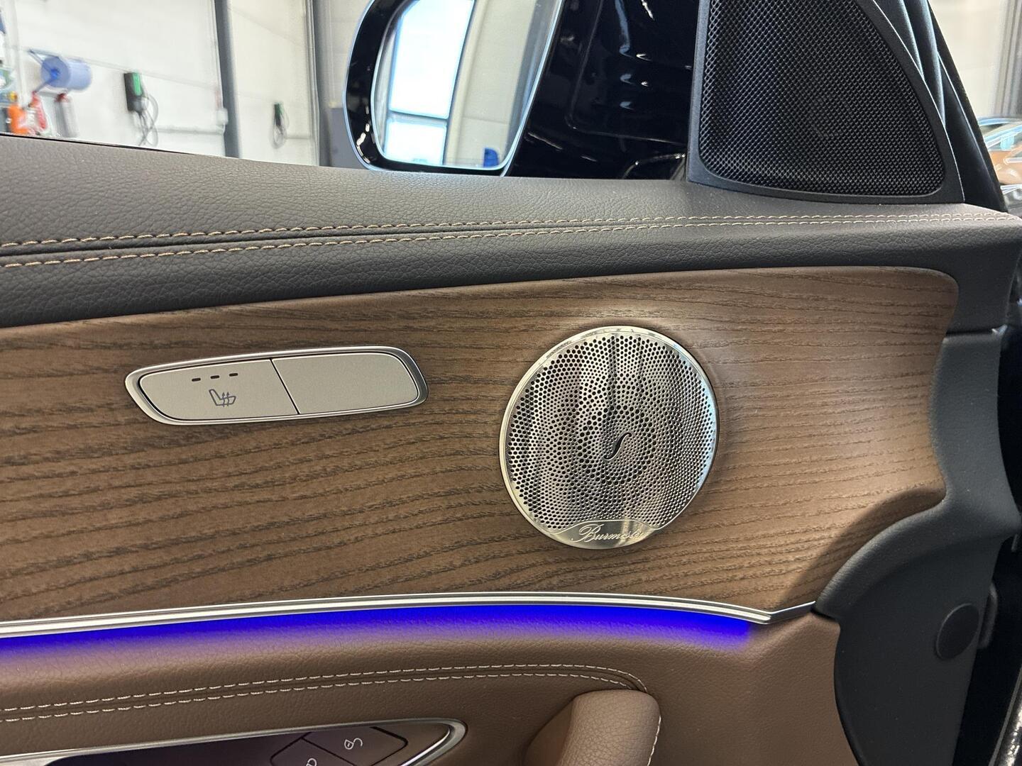 MERCEDES-BENZ E 2023