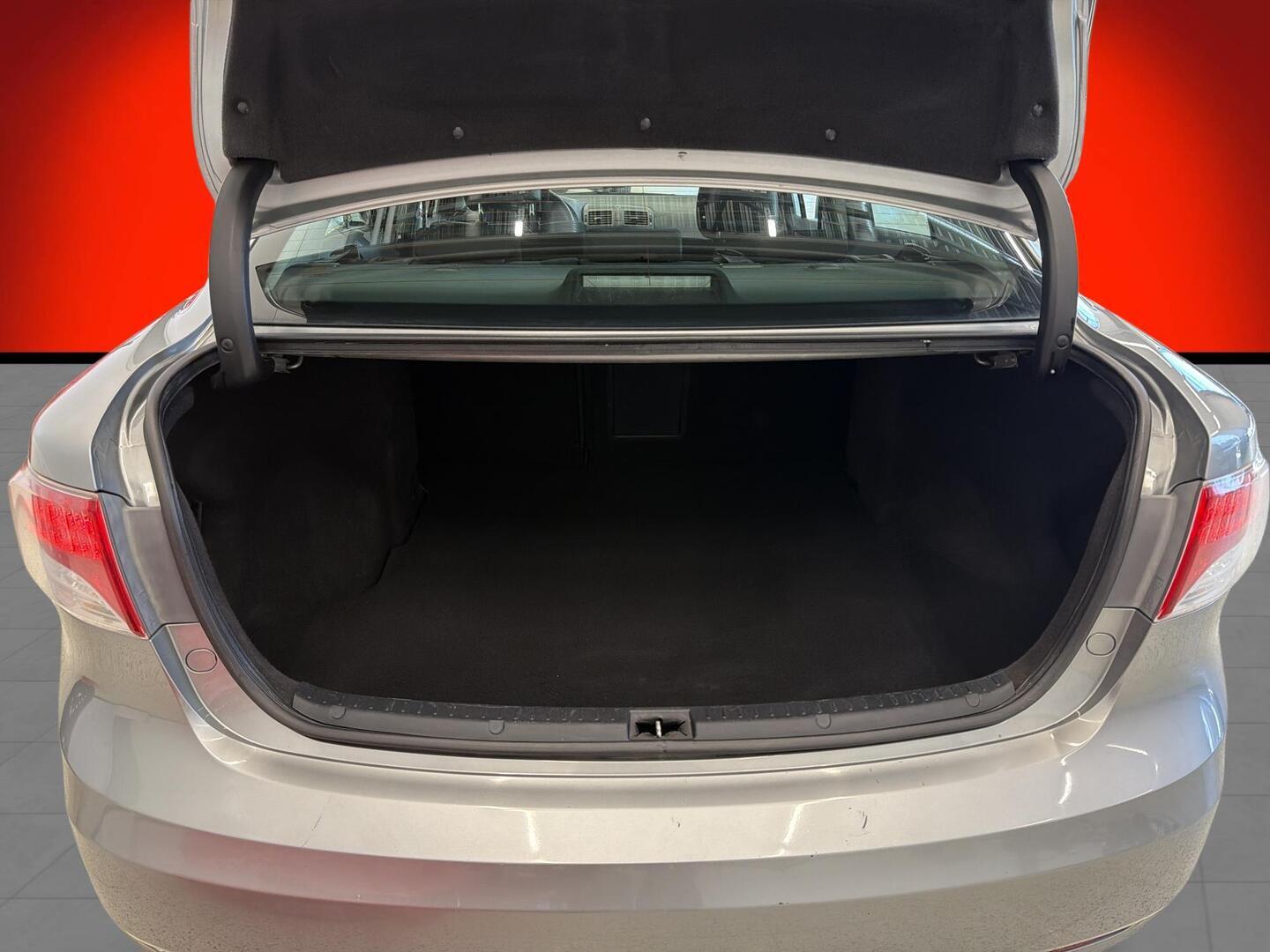 TOYOTA Avensis 2010