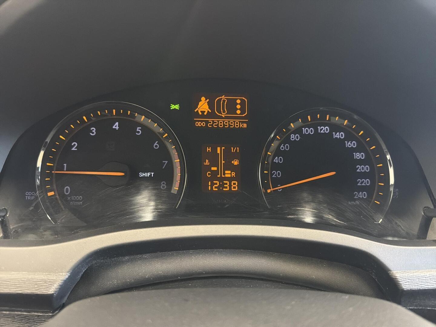 TOYOTA Avensis 2010