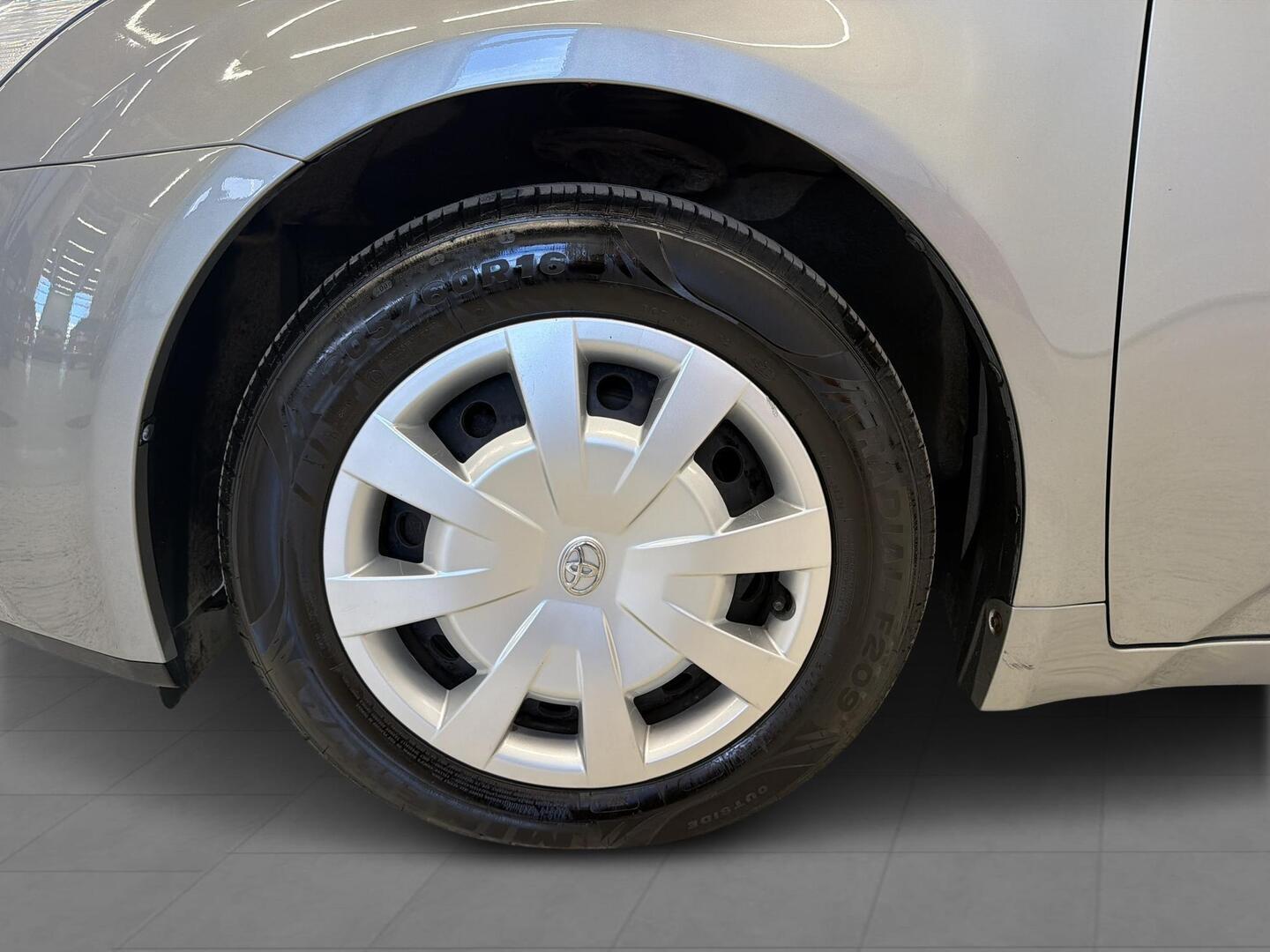 TOYOTA Avensis 2010
