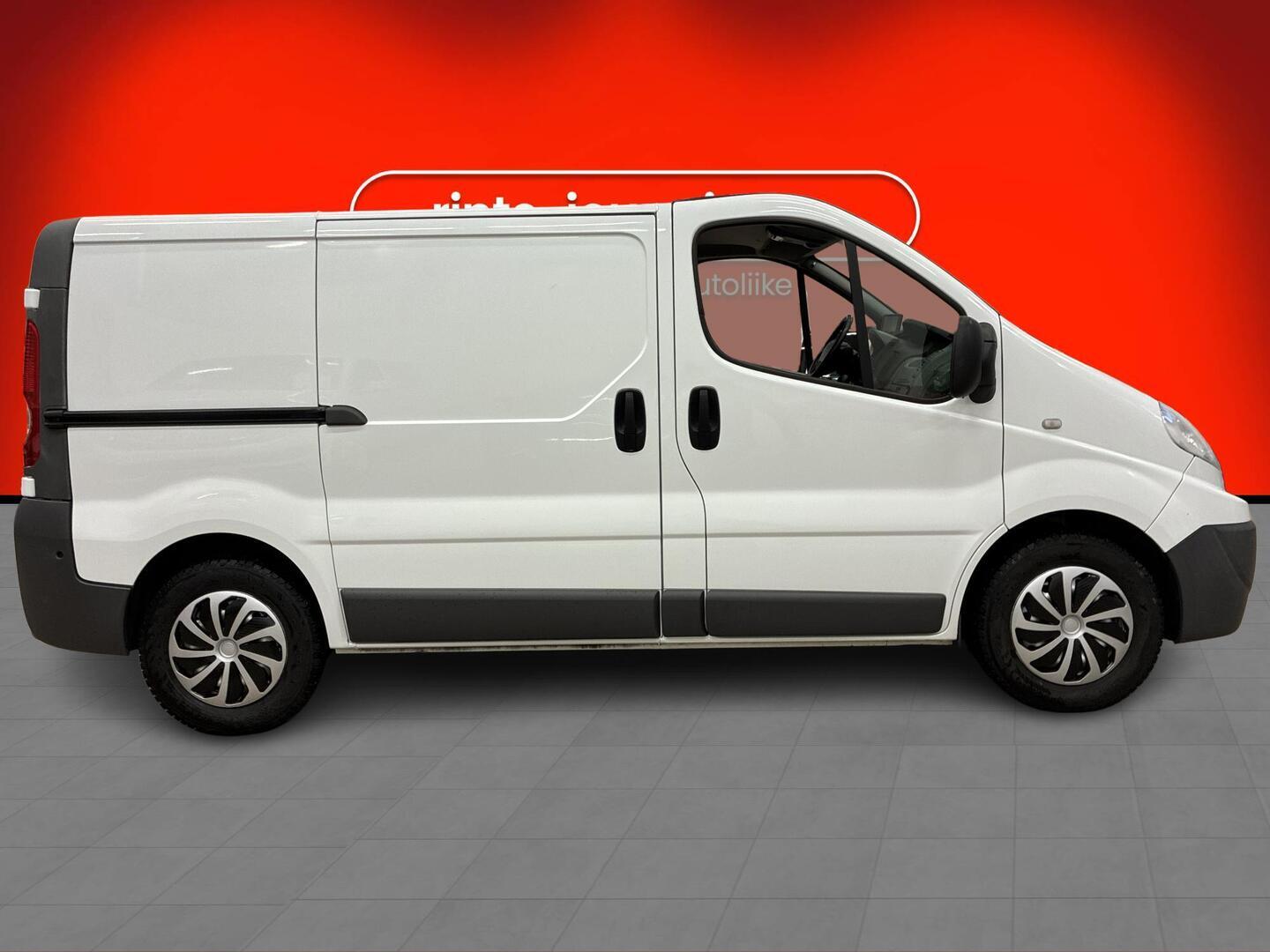 RENAULT Trafic 2015
