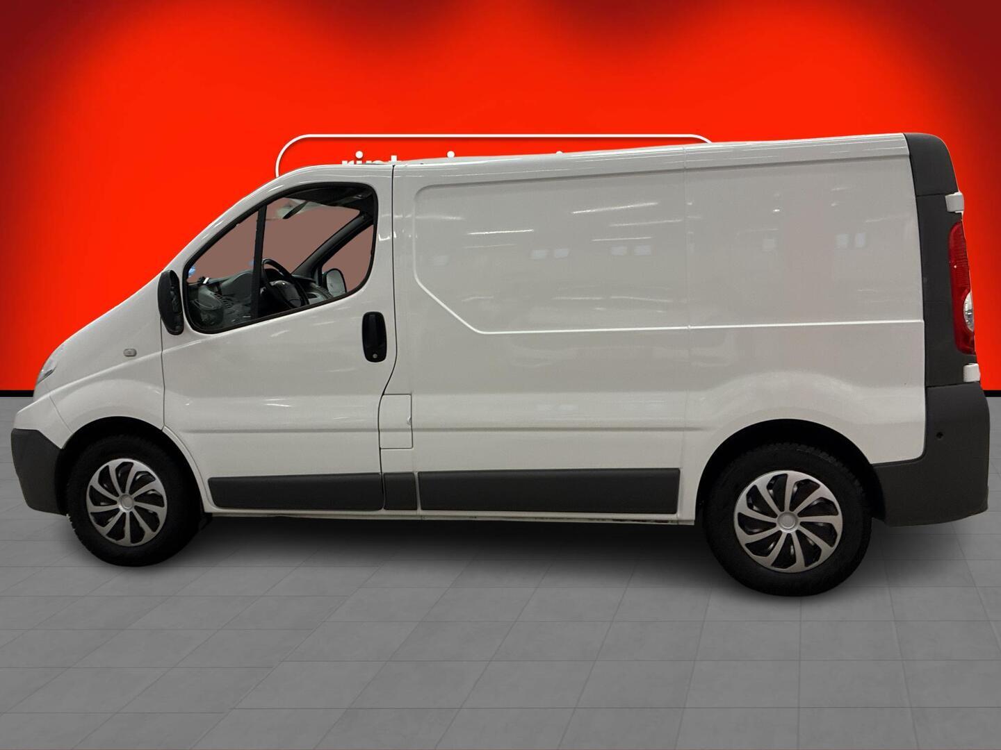 RENAULT Trafic 2015