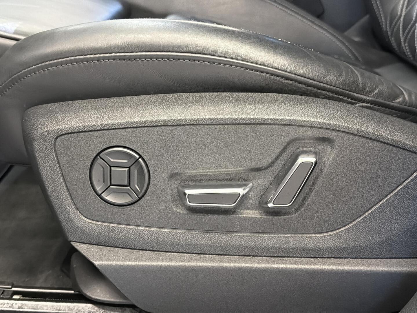AUDI Q8 e-tron 2024