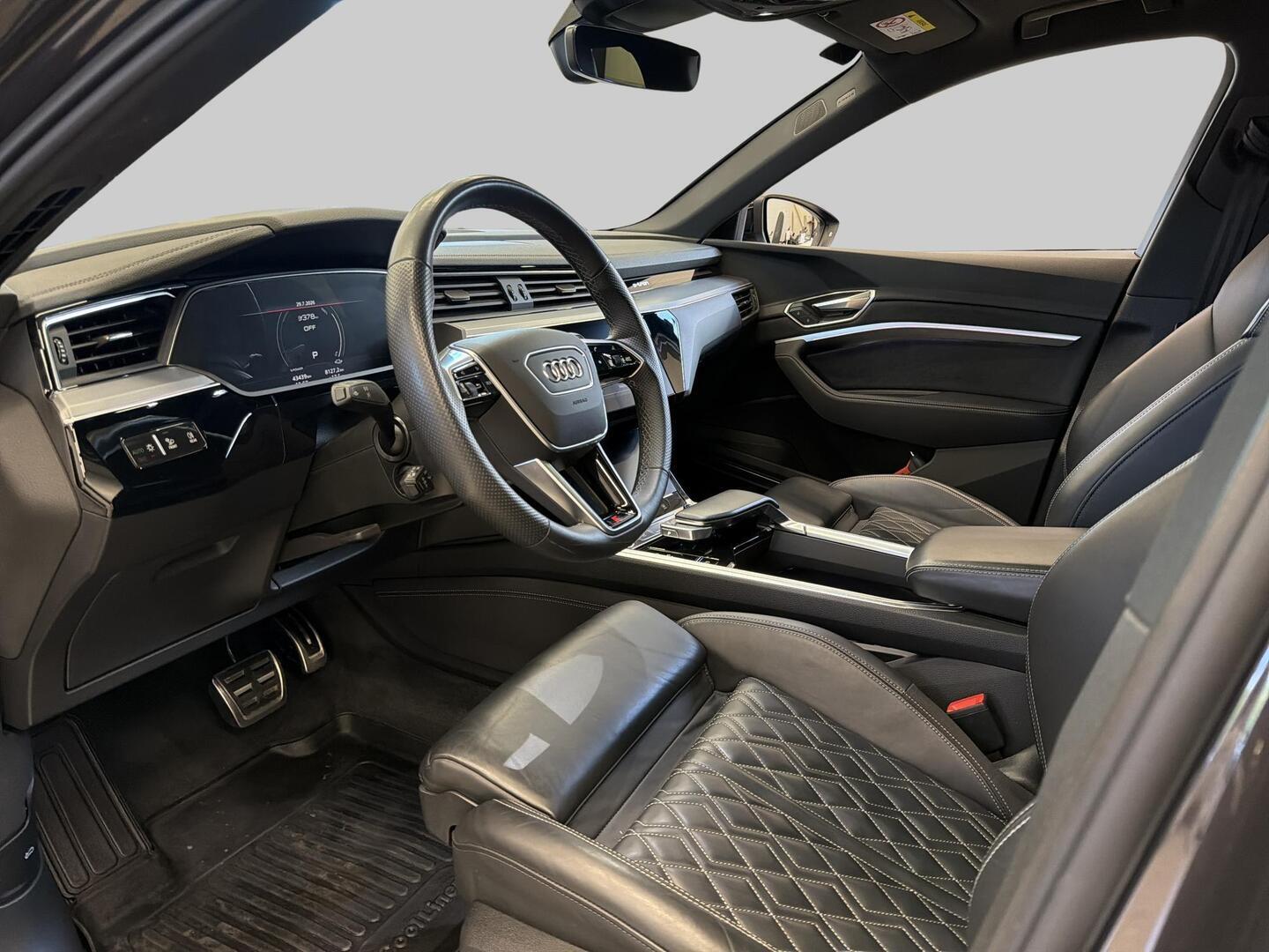 AUDI Q8 e-tron 2024