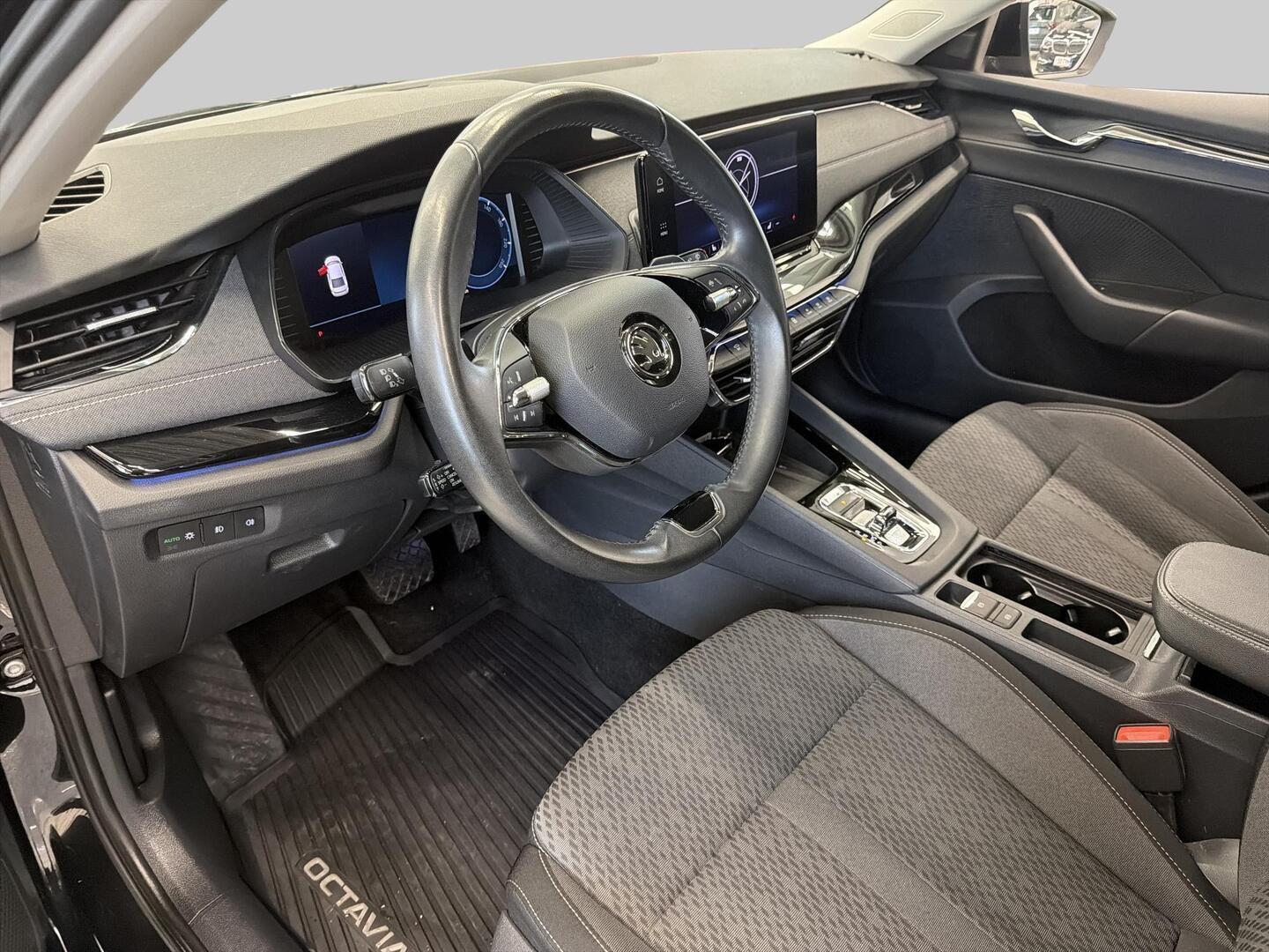 SKODA OCTAVIA 2022