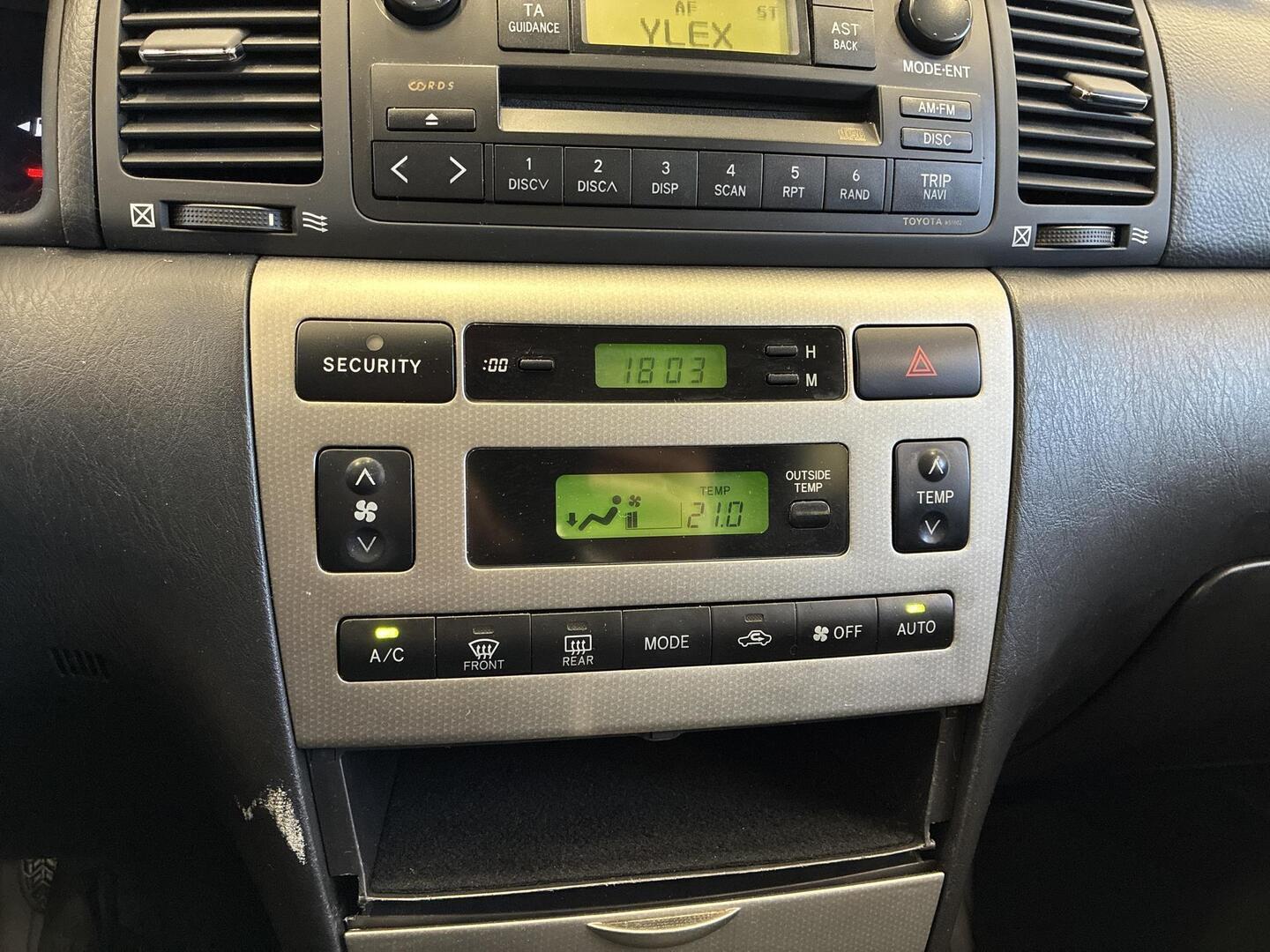 TOYOTA Corolla 2004
