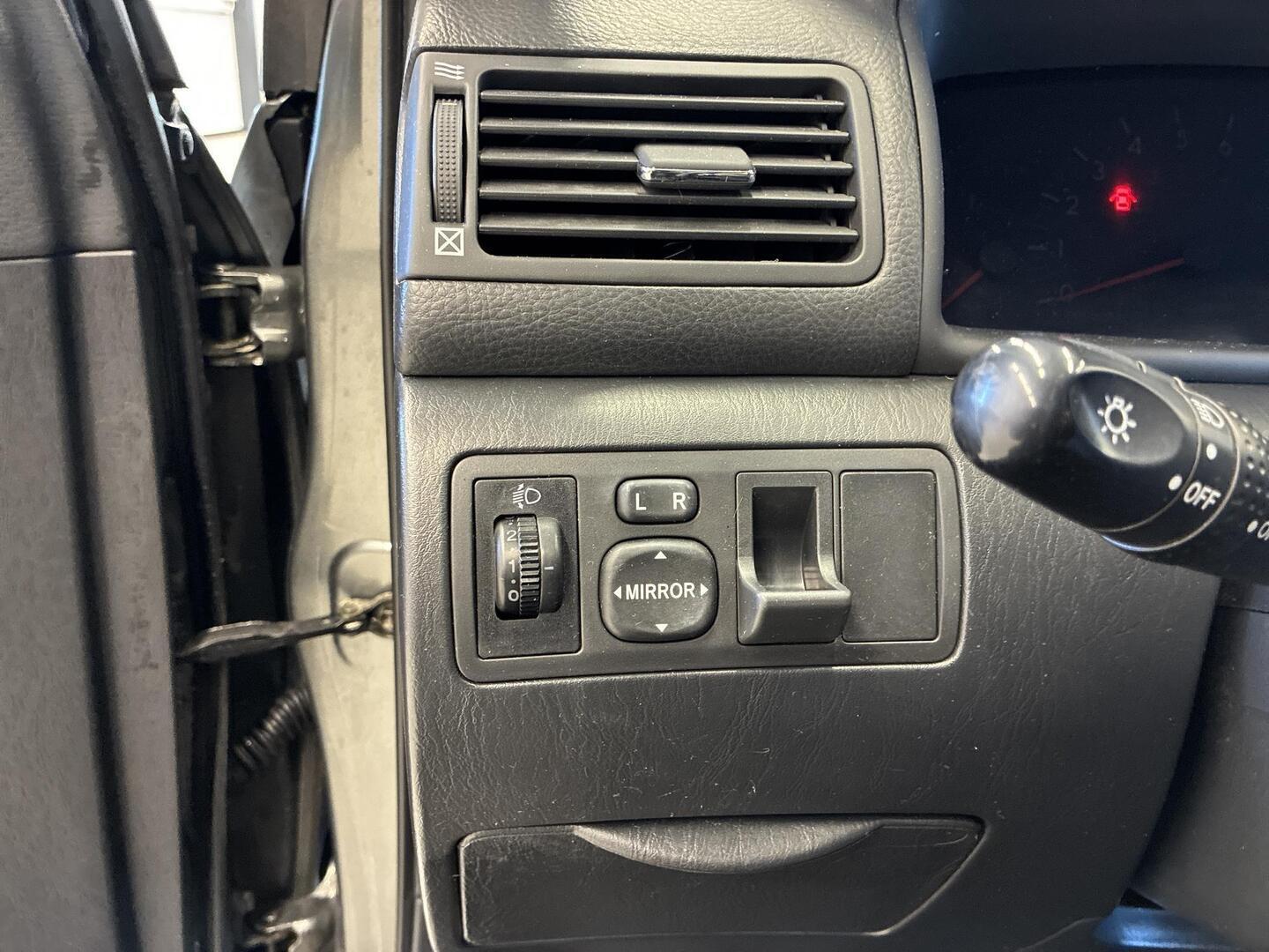 TOYOTA Corolla 2004