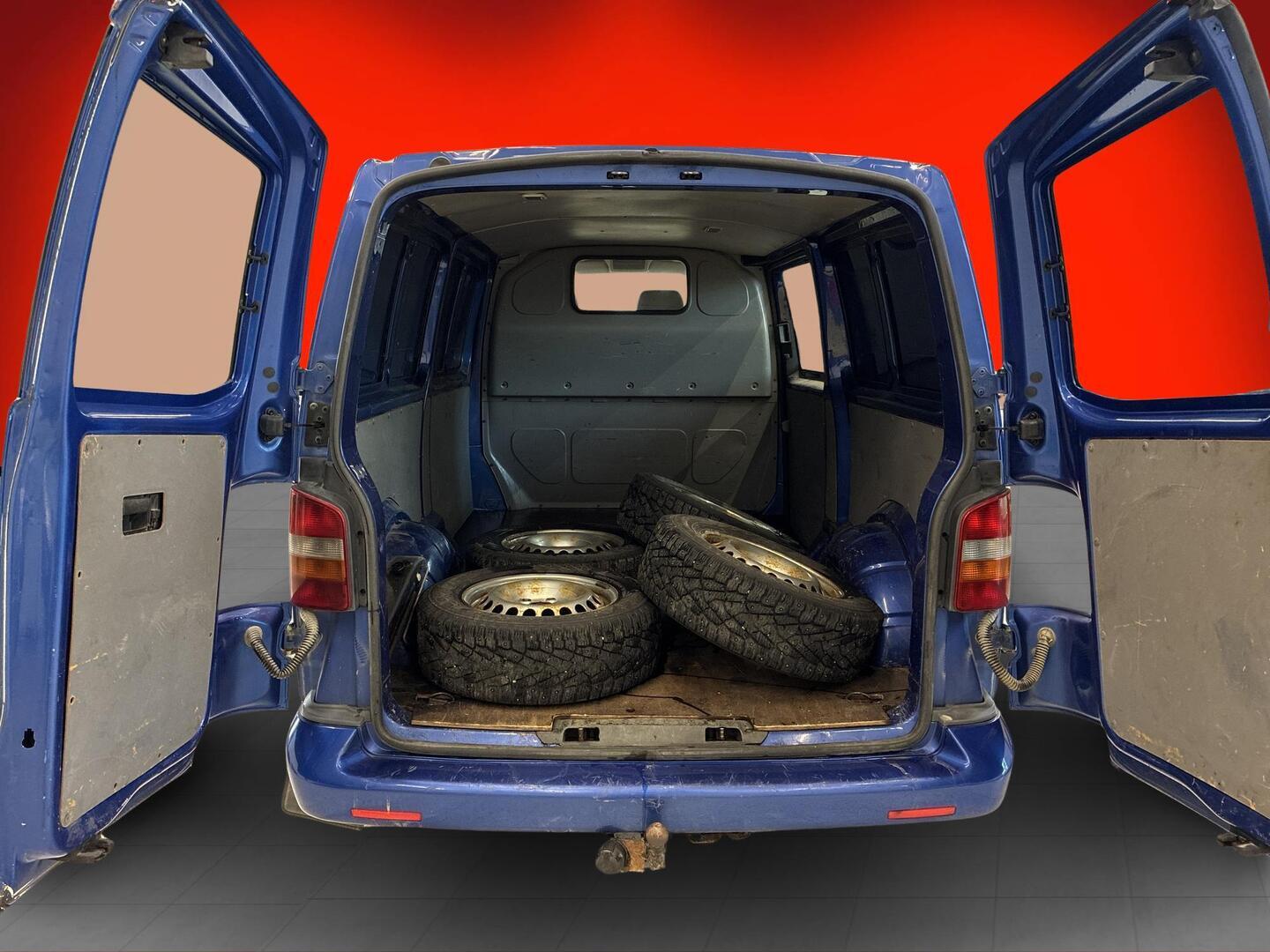 VOLKSWAGEN Transporter 2004