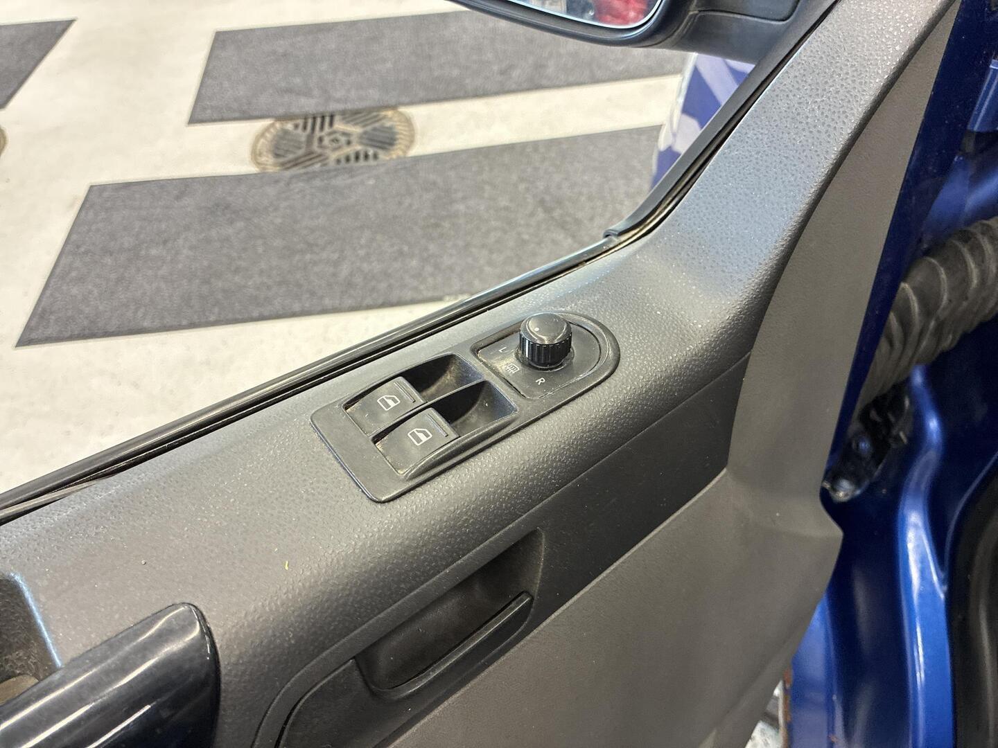 VOLKSWAGEN Transporter 2004