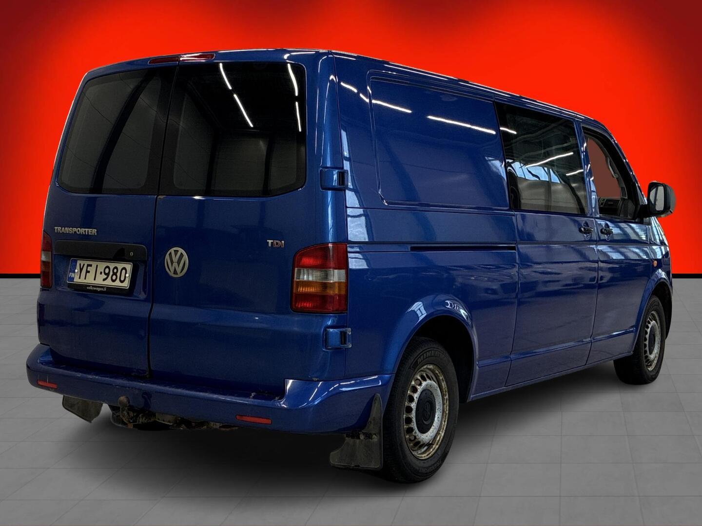 VOLKSWAGEN Transporter 2004