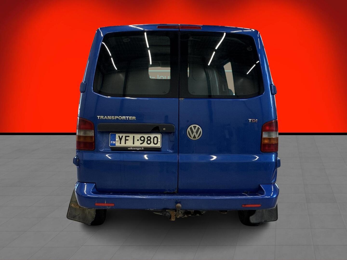 VOLKSWAGEN Transporter 2004