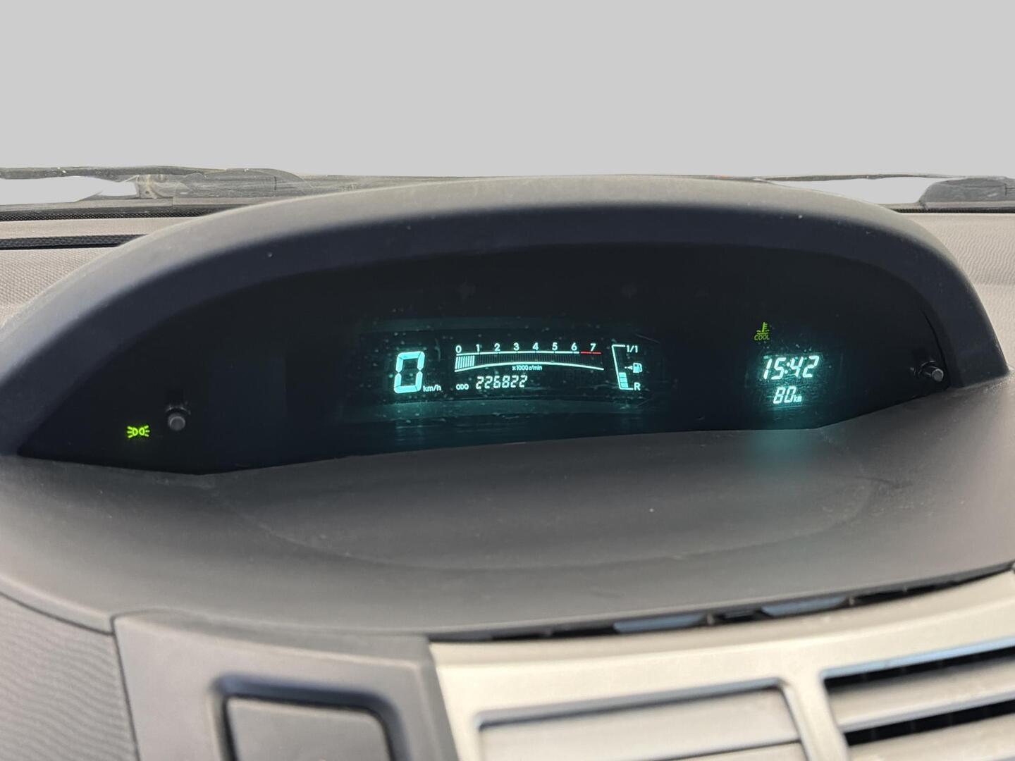 TOYOTA Yaris 2006