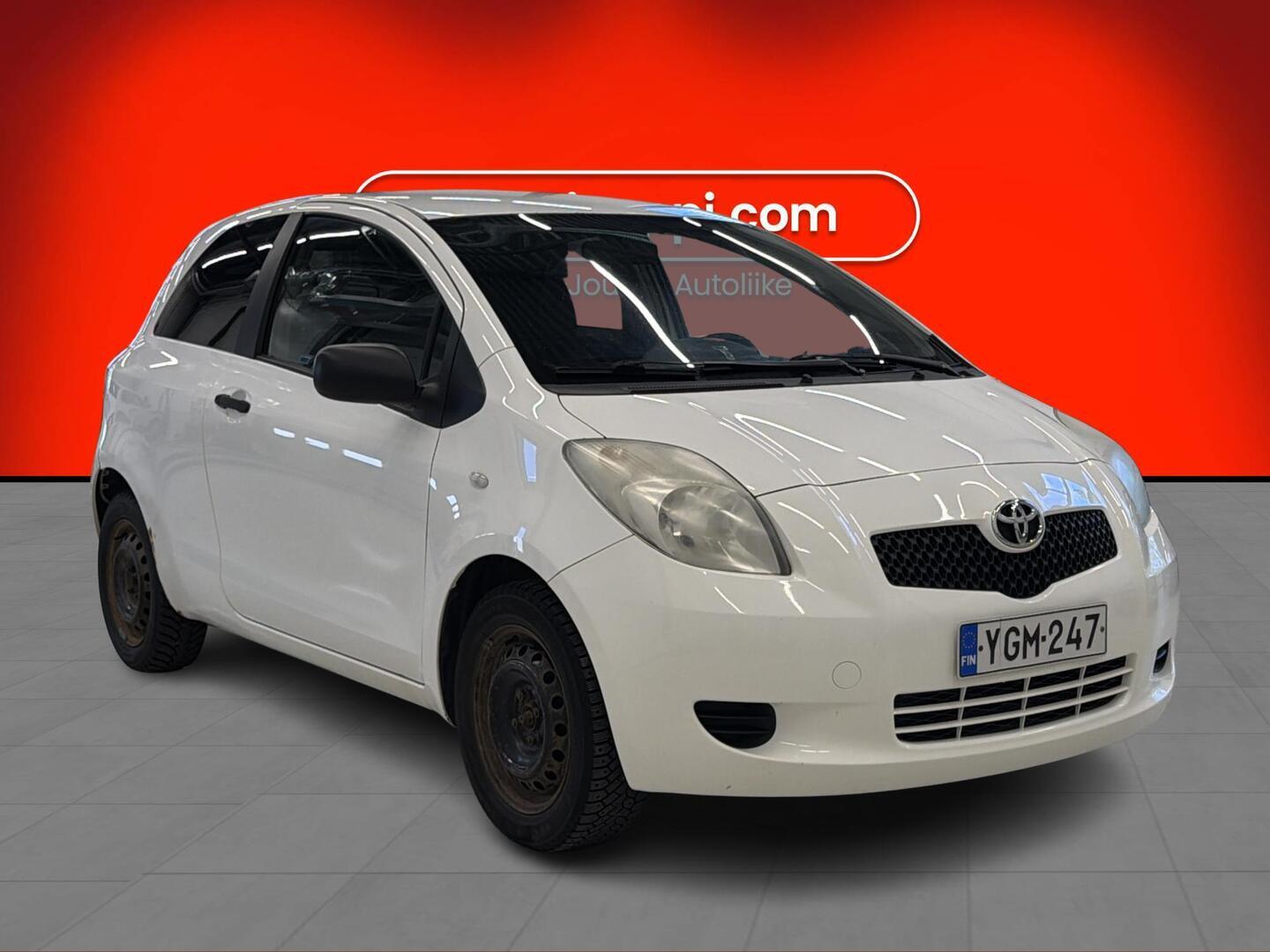 TOYOTA Yaris 2006