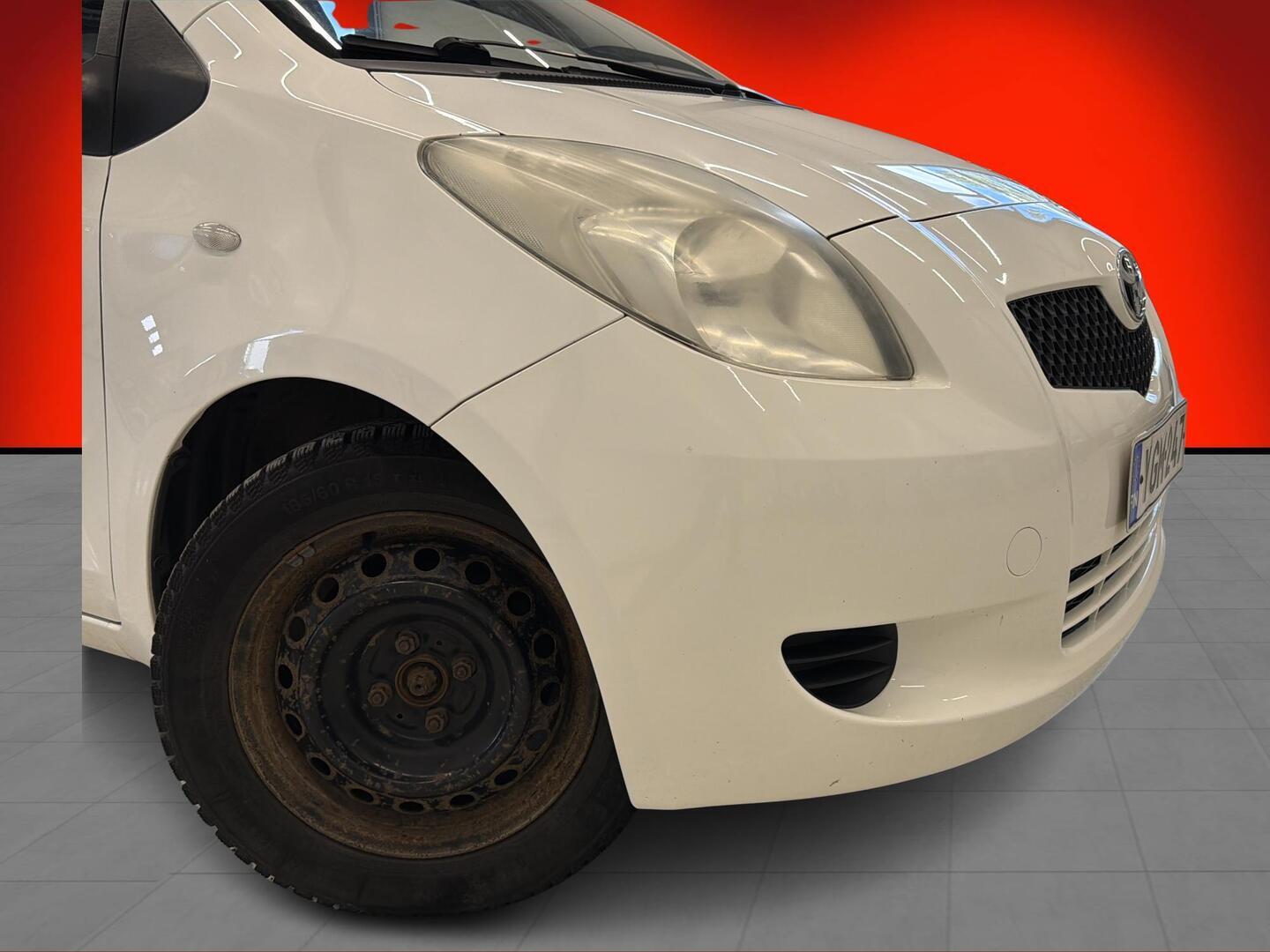 TOYOTA Yaris 2006