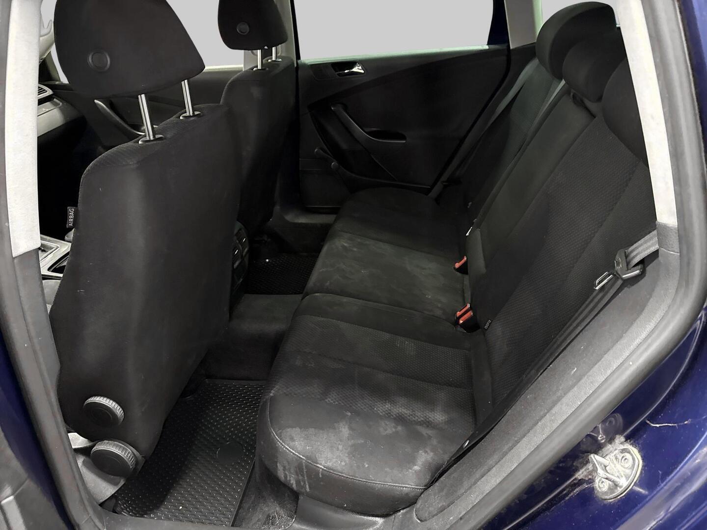 VOLKSWAGEN Passat 2008