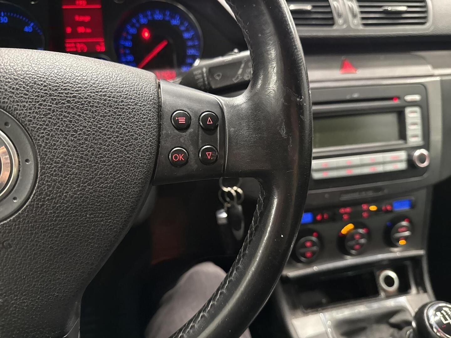 VOLKSWAGEN Passat 2008