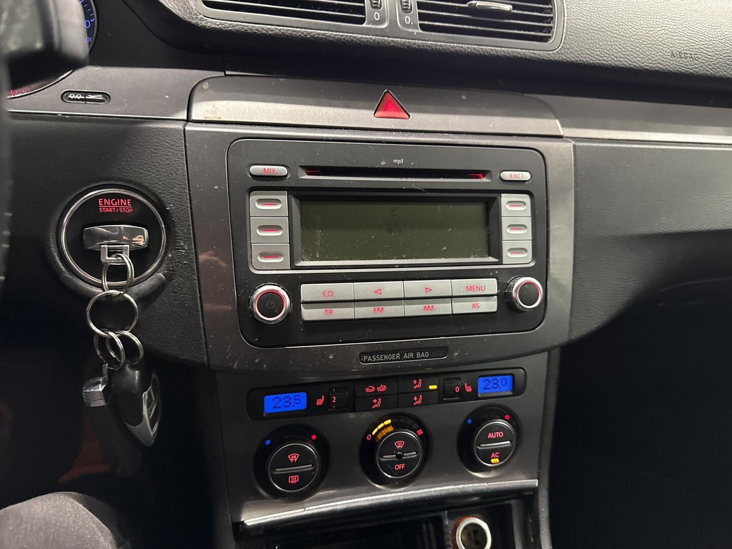 VOLKSWAGEN Passat 2008