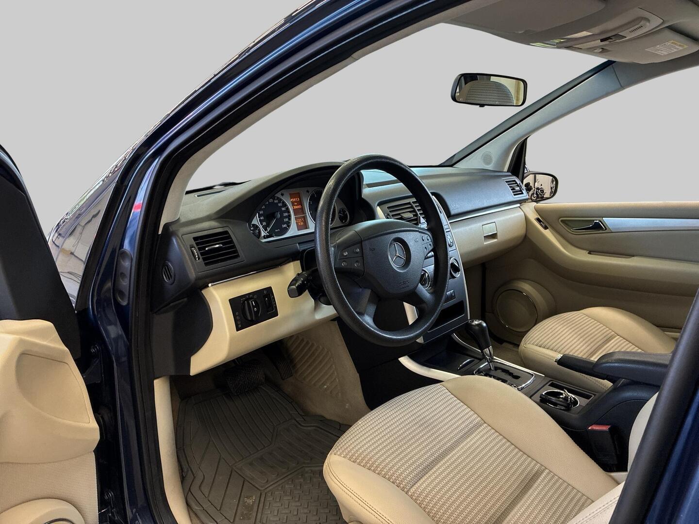 MERCEDES-BENZ B 2005