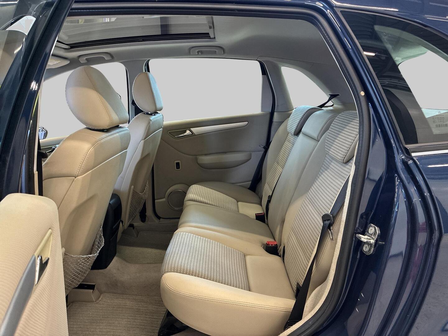MERCEDES-BENZ B 2005